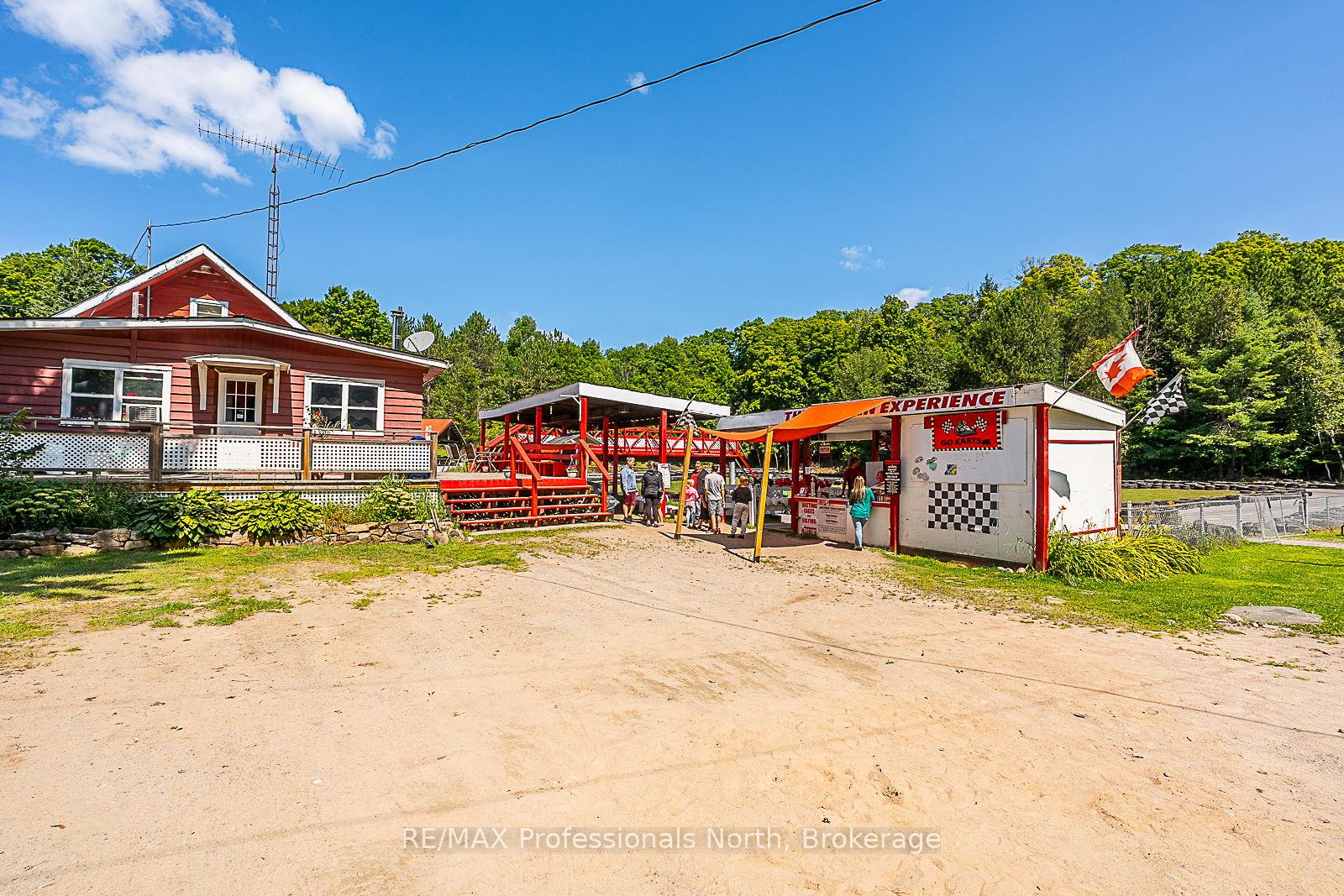 Photo 3 of 1063 Ravine Road, Minden Hills, Lutterworth — HOMEH