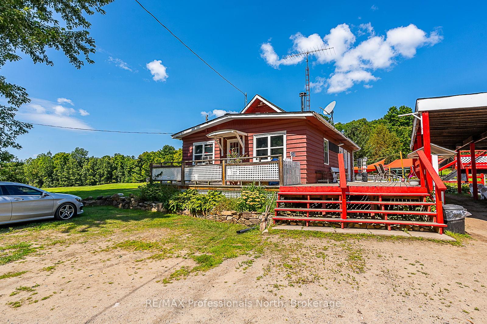 Photo 4 of 1063 Ravine Road, Minden Hills, Lutterworth — HOMEH