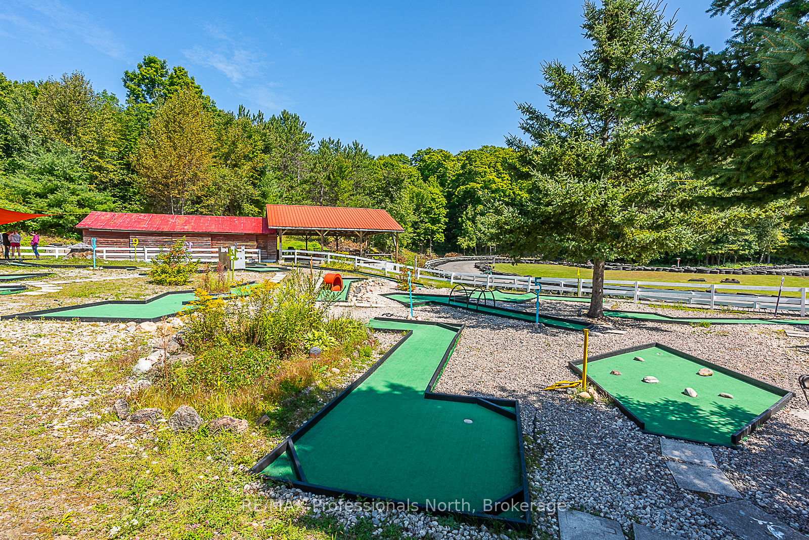 Photo 11 of 1063 Ravine Road, Minden Hills, Lutterworth — HOMEH