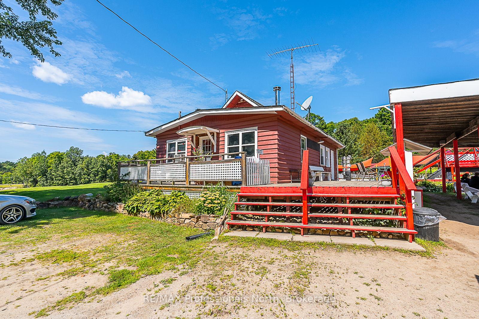 Photo 26 of 1063 Ravine Road, Minden Hills, Lutterworth — HOMEH