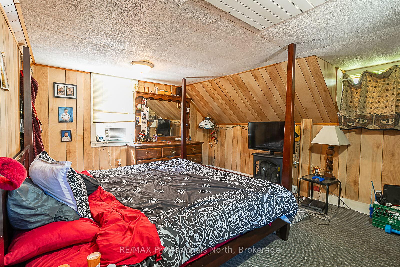 Photo 33 of 1063 Ravine Road, Minden Hills, Lutterworth — HOMEH