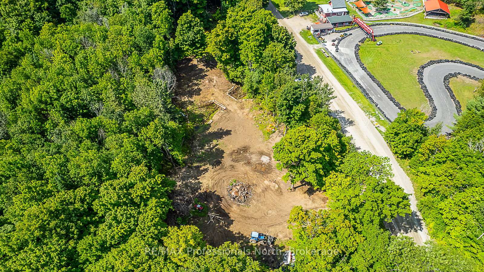 Photo 36 of 1063 Ravine Road, Minden Hills, Lutterworth — HOMEH