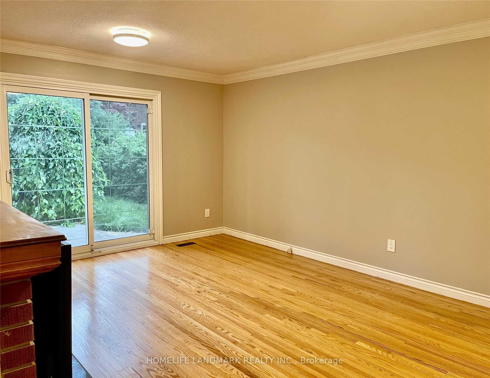 Photo 8 of 34 Wild Cherry Lane, Markham, Royal Orchard — HOMEH