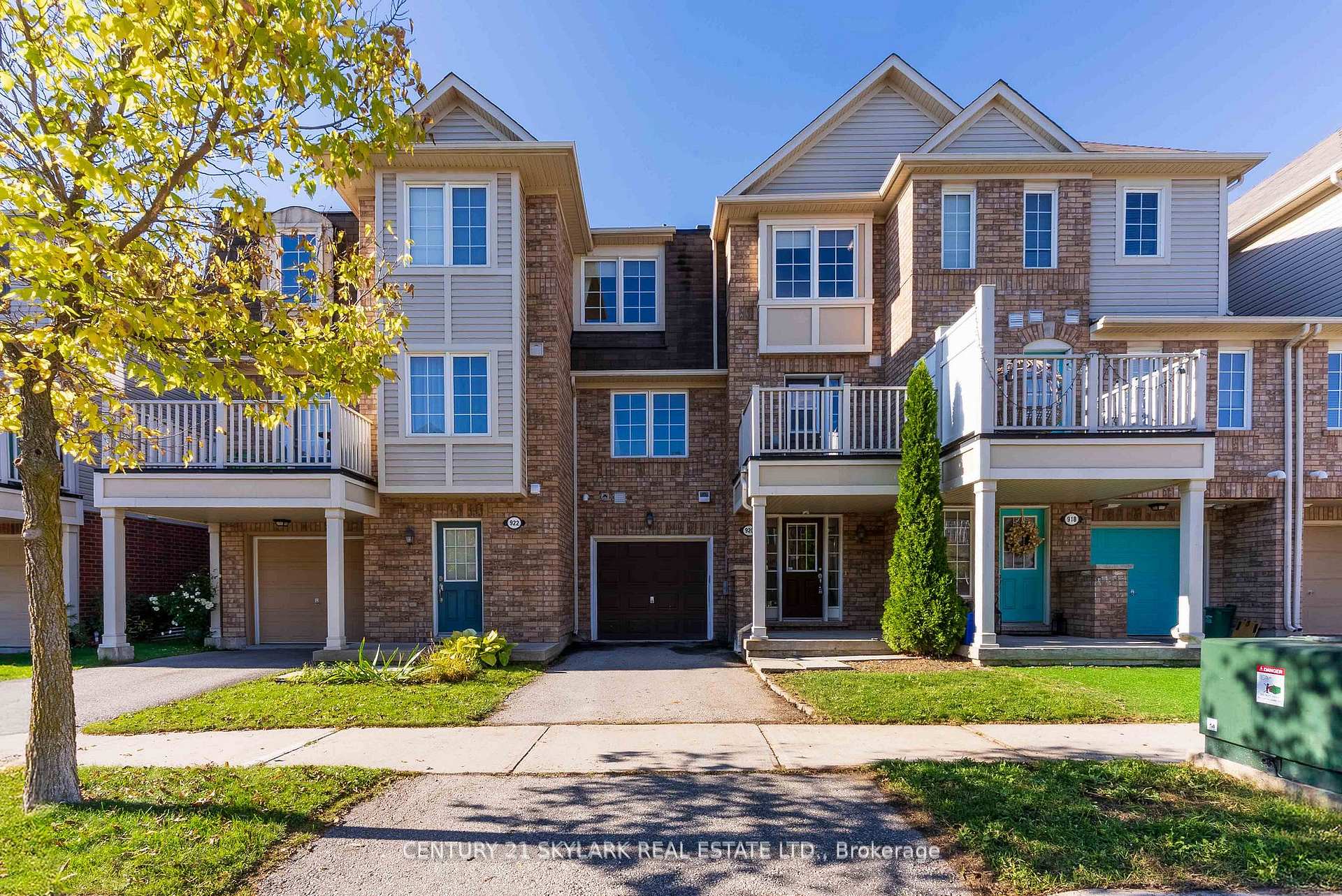 Photo 2 of 920 Deverell Place, Milton, Coates — HOMEH