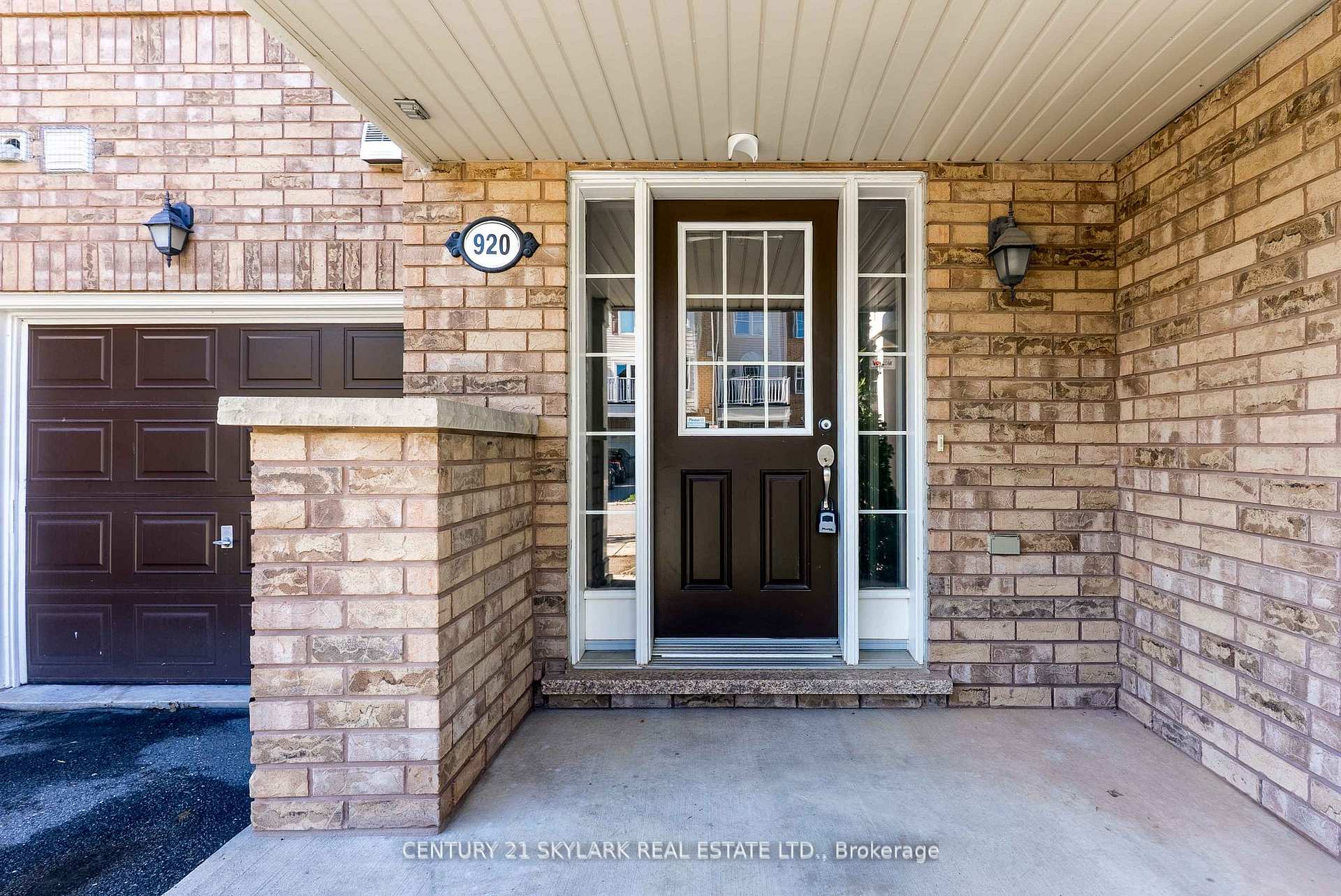 Photo 4 of 920 Deverell Place, Milton, Coates — HOMEH