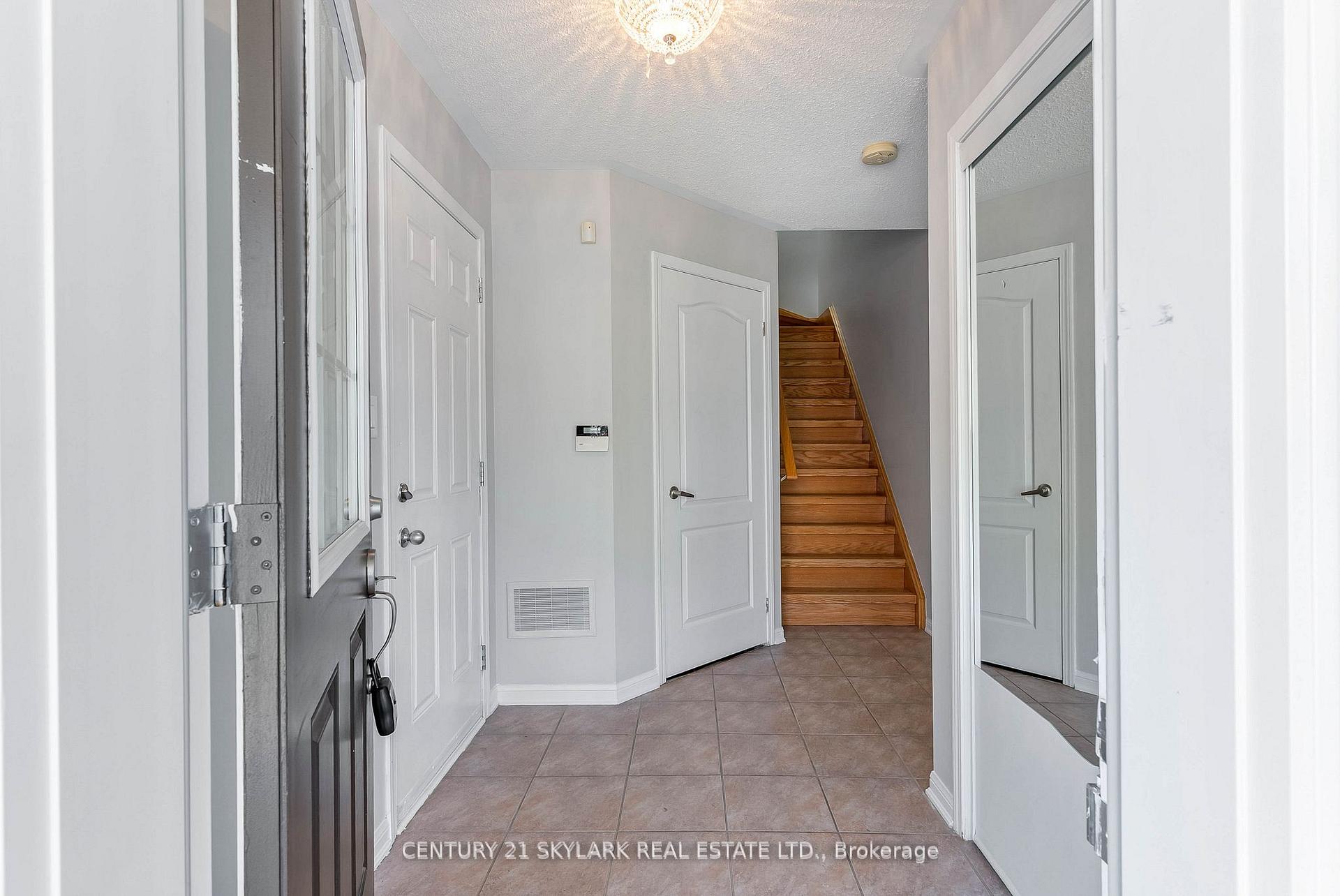 Photo 5 of 920 Deverell Place, Milton, Coates — HOMEH