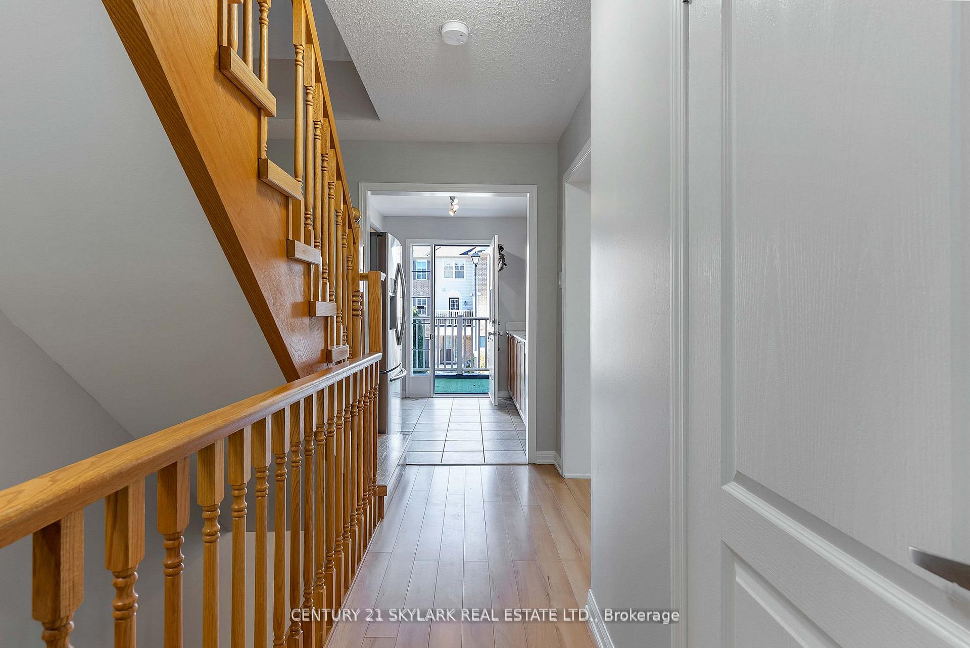 Photo 6 of 920 Deverell Place, Milton, Coates — HOMEH