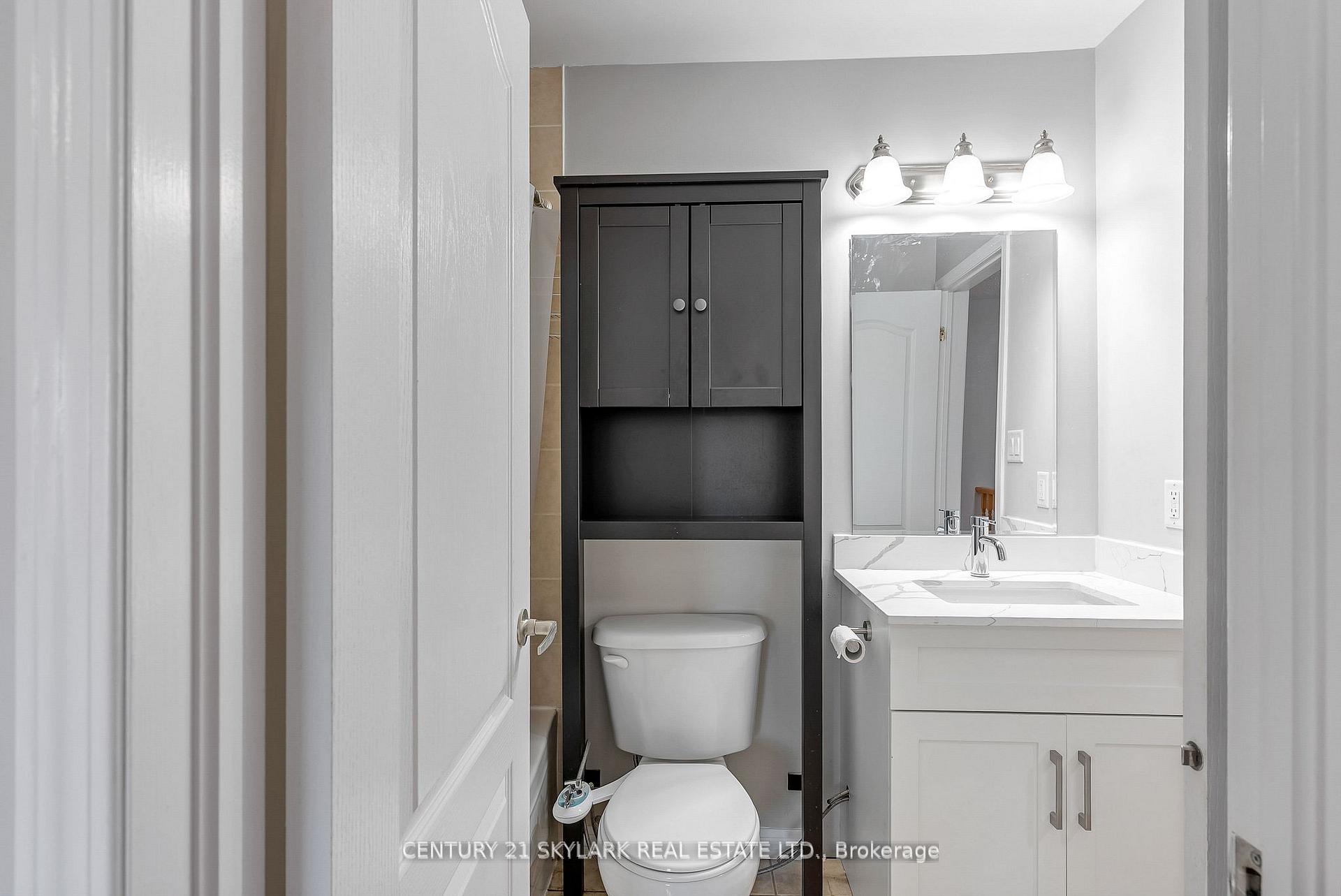 Photo 19 of 920 Deverell Place, Milton, Coates — HOMEH