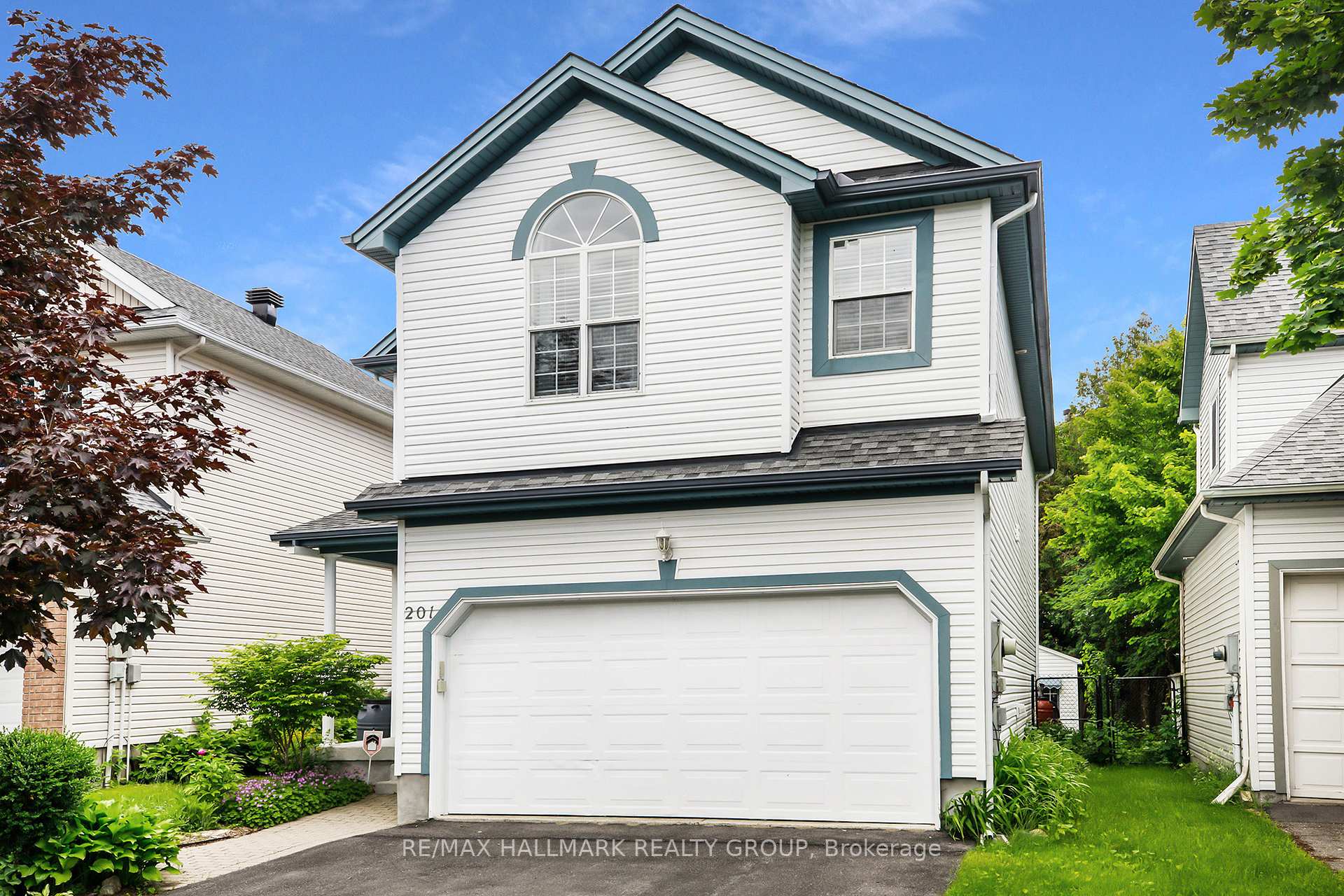 Photo 1 of 201 Yoho Drive, Ottawa, Kanata - Bridlewood — HOMEH