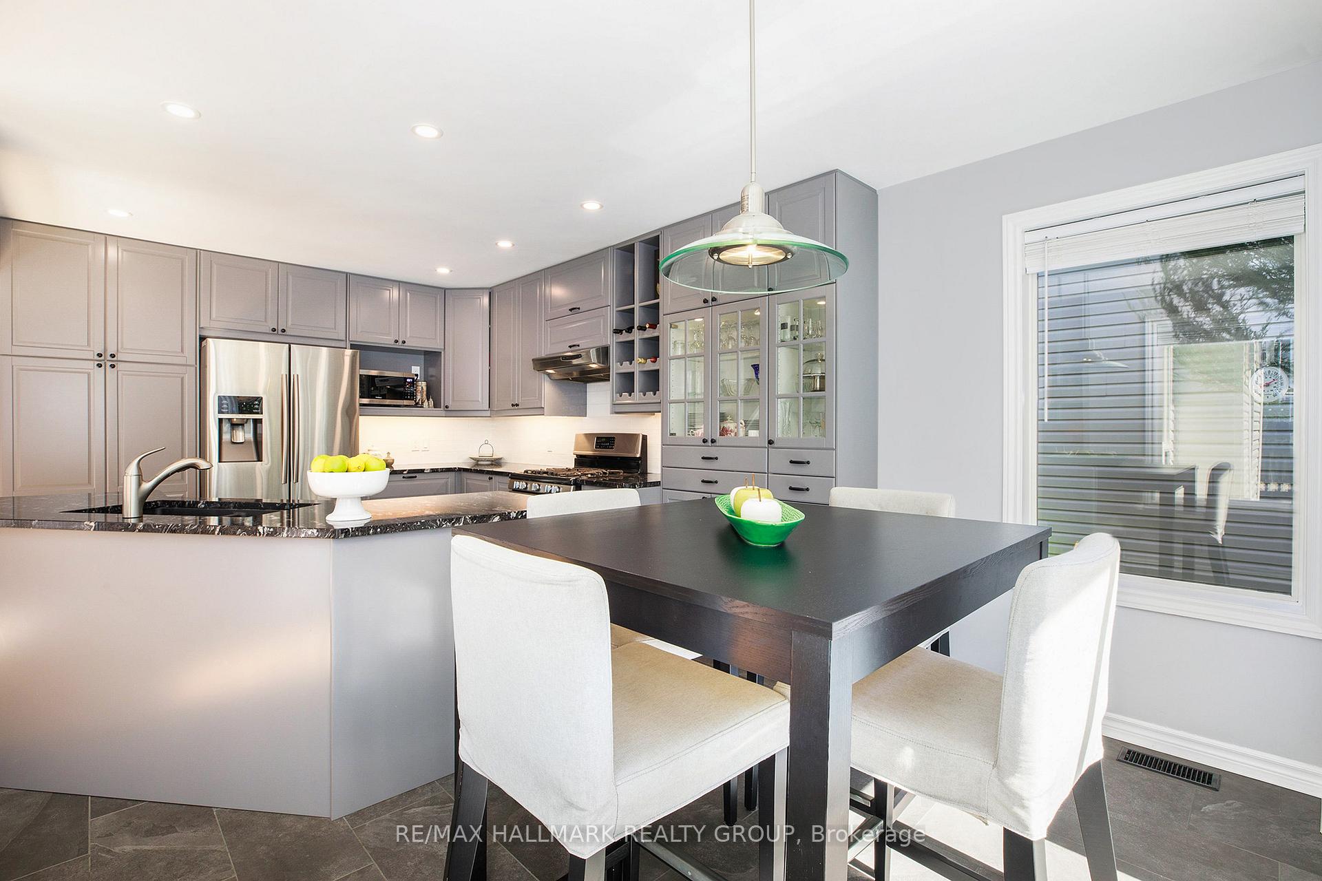 Photo 13 of 201 Yoho Drive, Ottawa, Kanata - Bridlewood — HOMEH