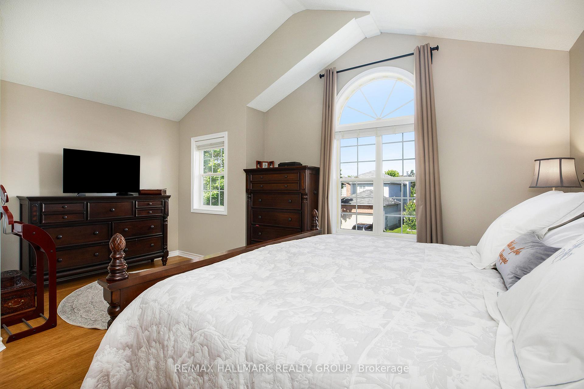 Photo 18 of 201 Yoho Drive, Ottawa, Kanata - Bridlewood — HOMEH