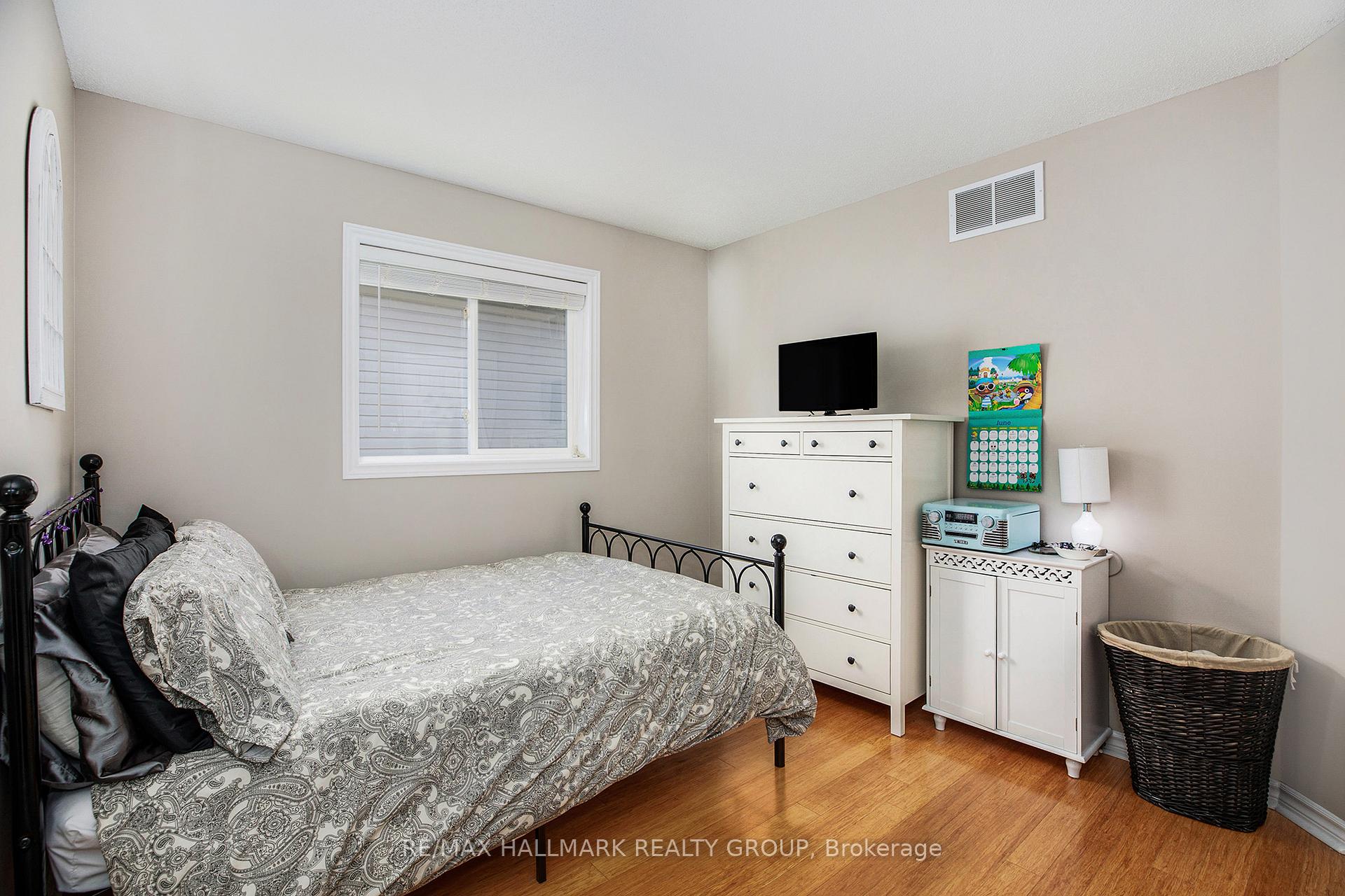 Photo 22 of 201 Yoho Drive, Ottawa, Kanata - Bridlewood — HOMEH