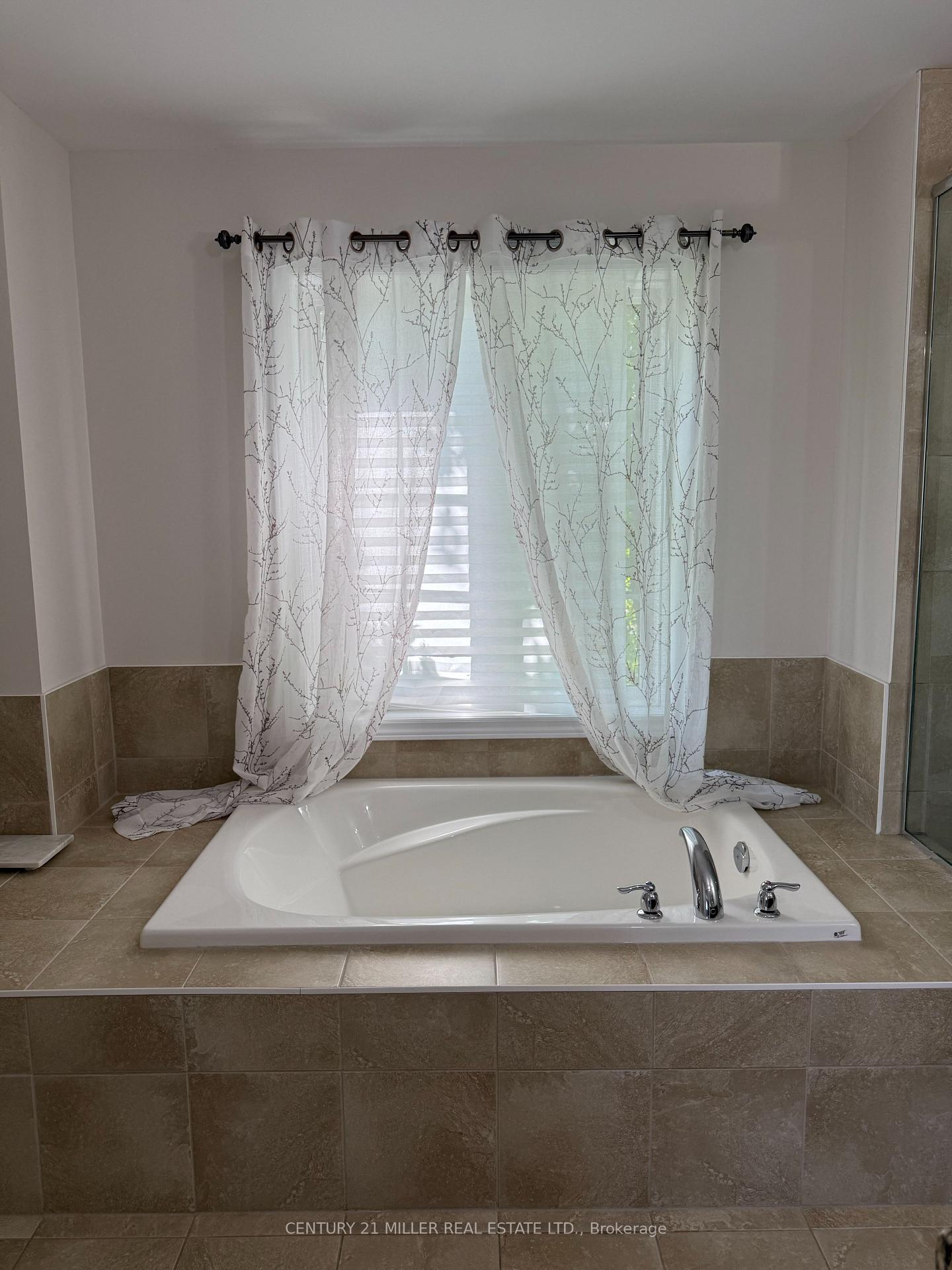 Photo 10 of Unit 35, 90 Raymond Road, Hamilton, Meadowlands — HOMEH