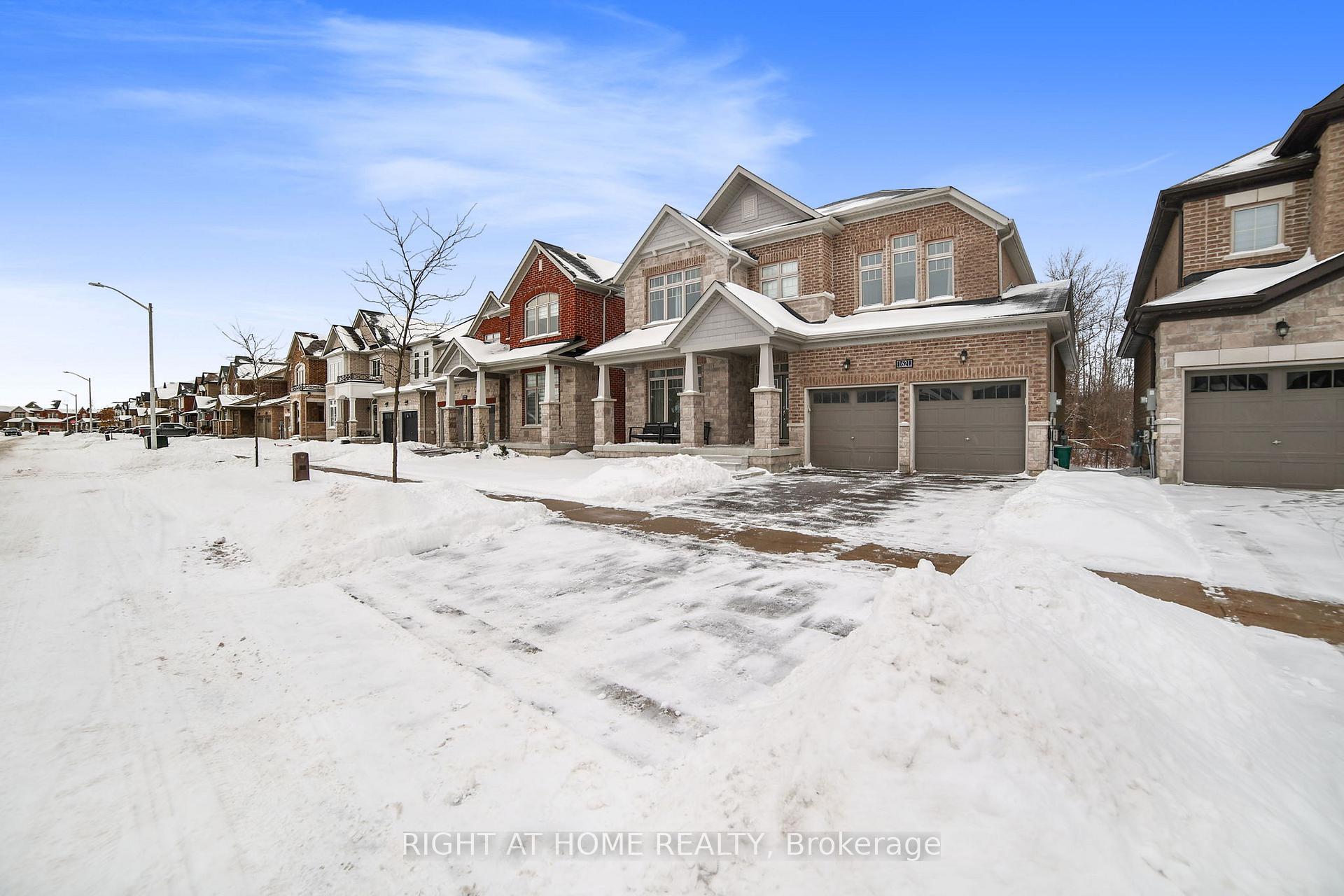 Photo 3 of 1621 Emberton Way, Innisfil, Alcona — HOMEH