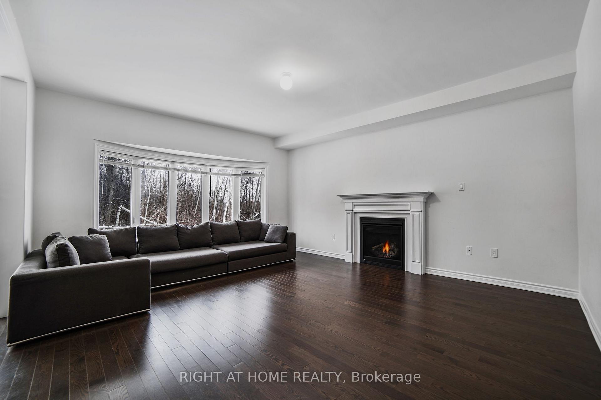 Photo 7 of 1621 Emberton Way, Innisfil, Alcona — HOMEH