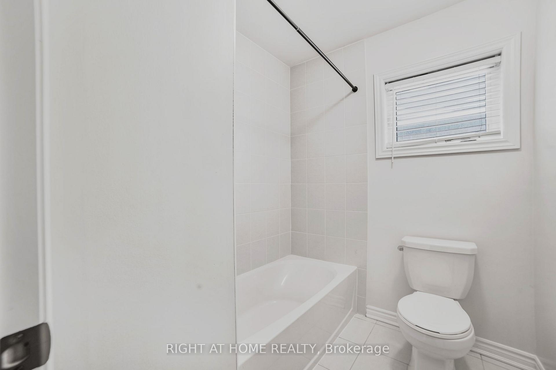 Photo 27 of 1621 Emberton Way, Innisfil, Alcona — HOMEH