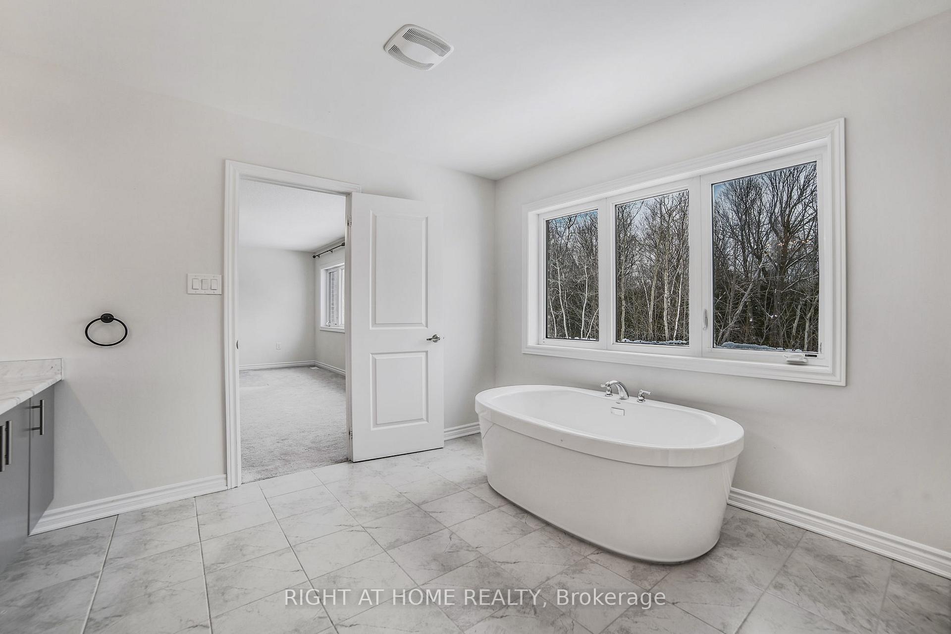 Photo 32 of 1621 Emberton Way, Innisfil, Alcona — HOMEH