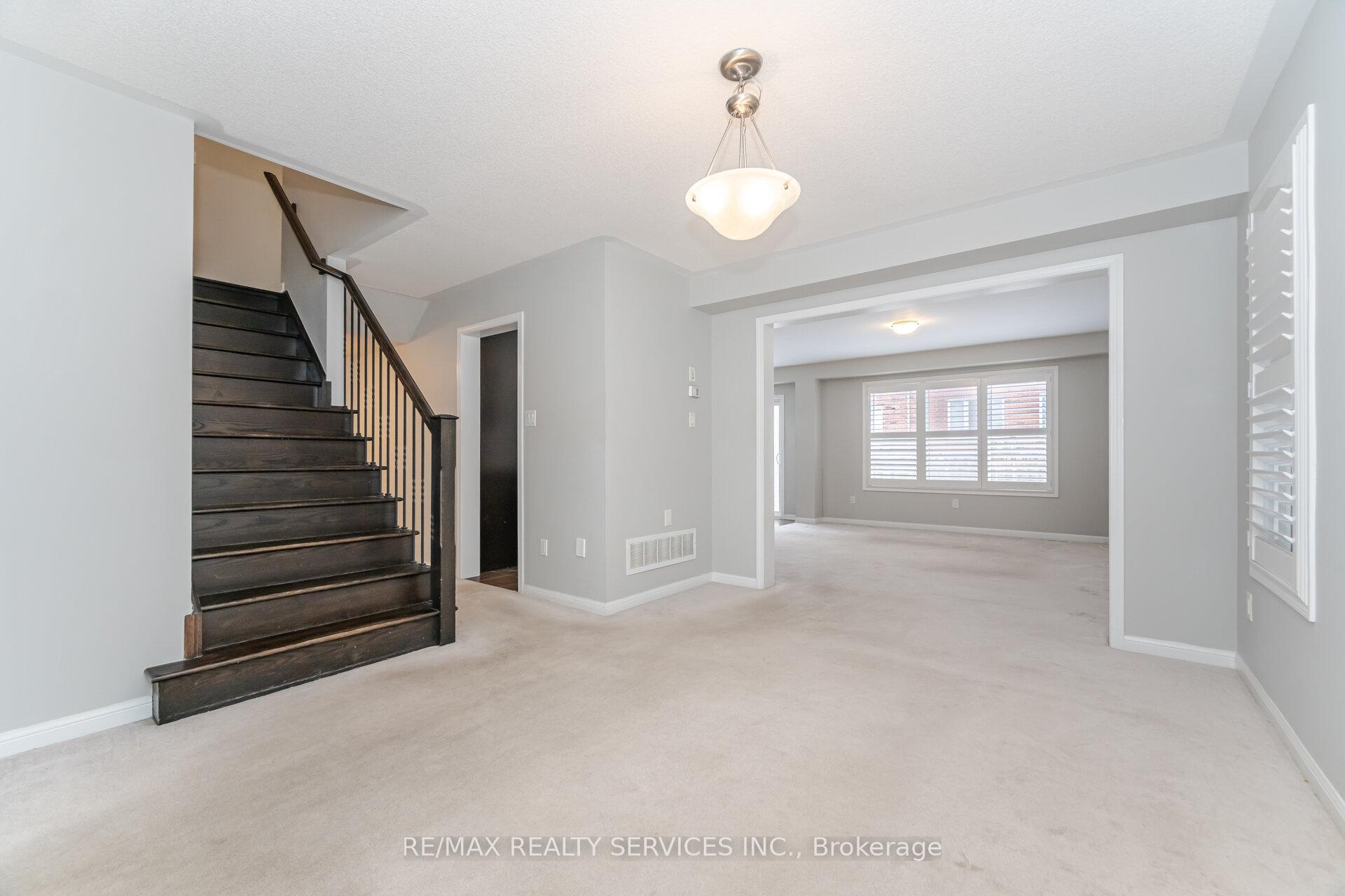 Photo 10 of 278 Gleave Terrace, Milton, Harrison — HOMEH