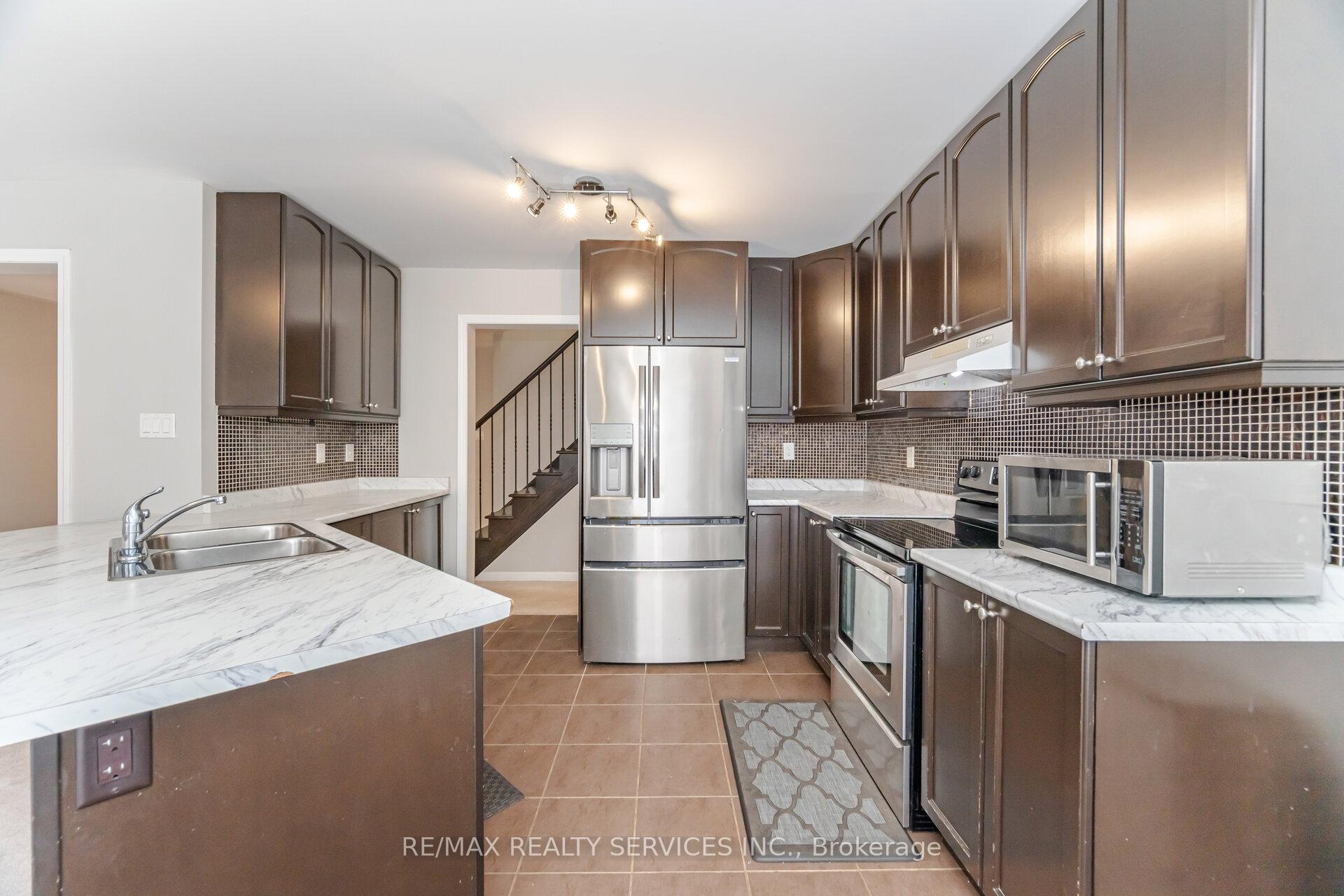 Photo 19 of 278 Gleave Terrace, Milton, Harrison — HOMEH