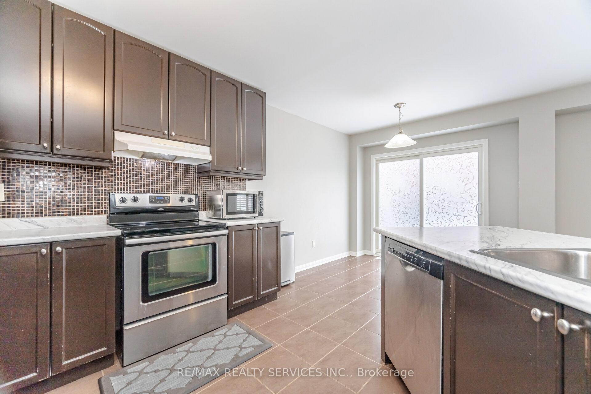 Photo 21 of 278 Gleave Terrace, Milton, Harrison — HOMEH