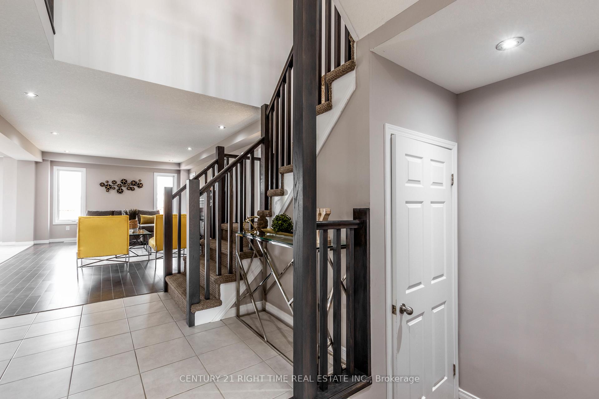 Photo 7 of 508 Netherwood Crescent, Kitchener — HOMEH