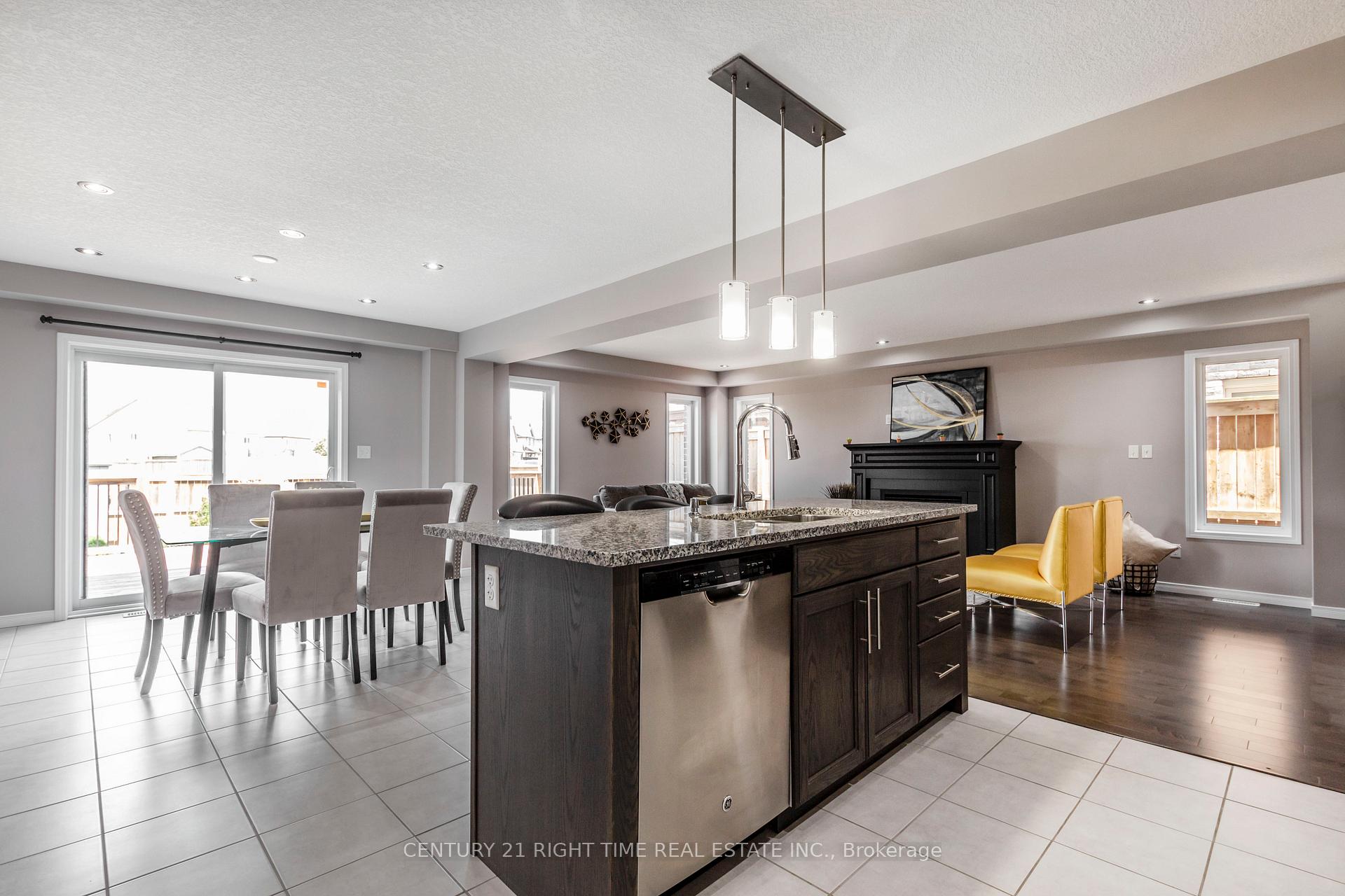 Photo 12 of 508 Netherwood Crescent, Kitchener — HOMEH