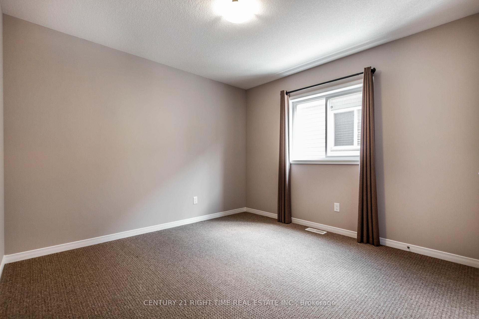 Photo 24 of 508 Netherwood Crescent, Kitchener — HOMEH