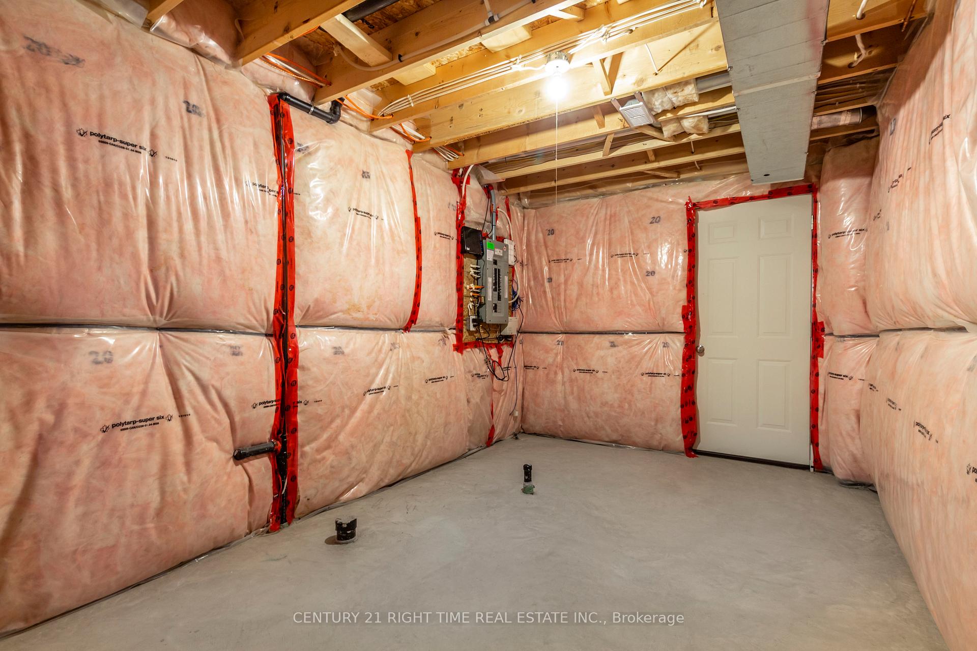 Photo 34 of 508 Netherwood Crescent, Kitchener — HOMEH