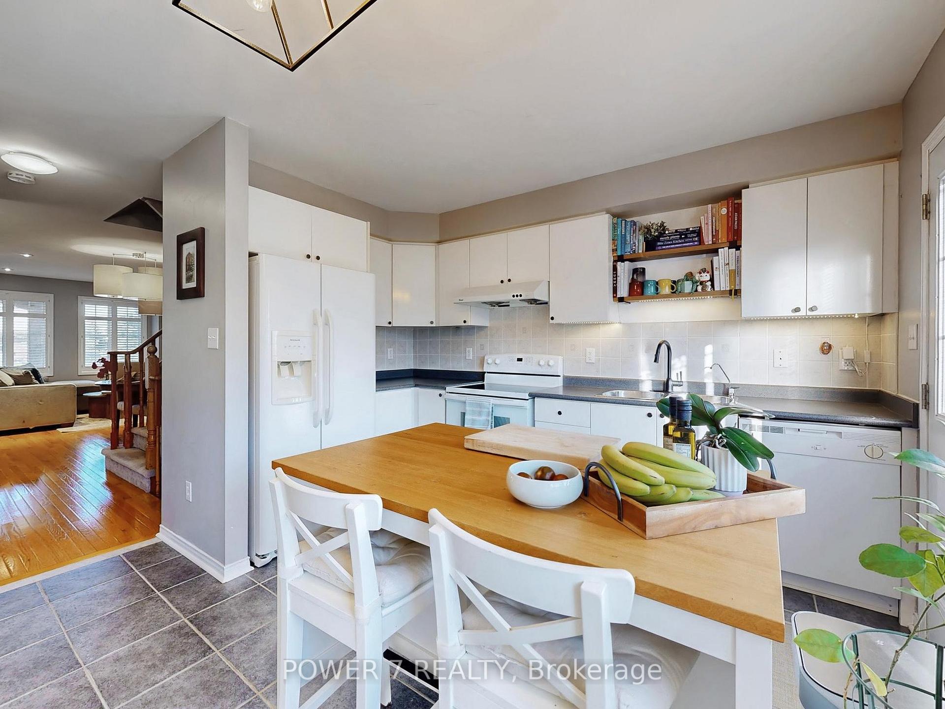 Photo 13 of 379 White's Hill Avenue, Markham, Cornell — HOMEH
