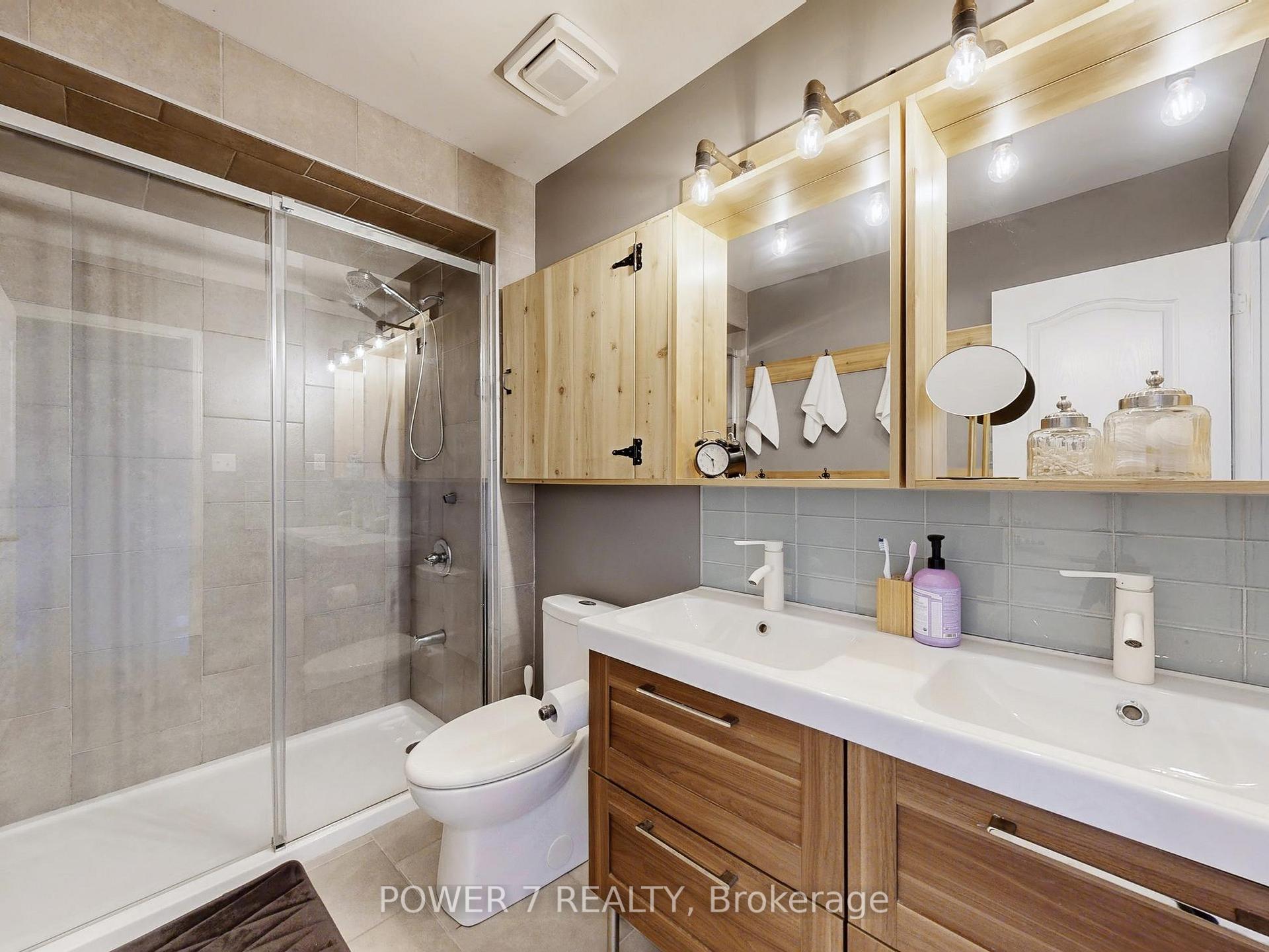 Photo 27 of 379 White's Hill Avenue, Markham, Cornell — HOMEH