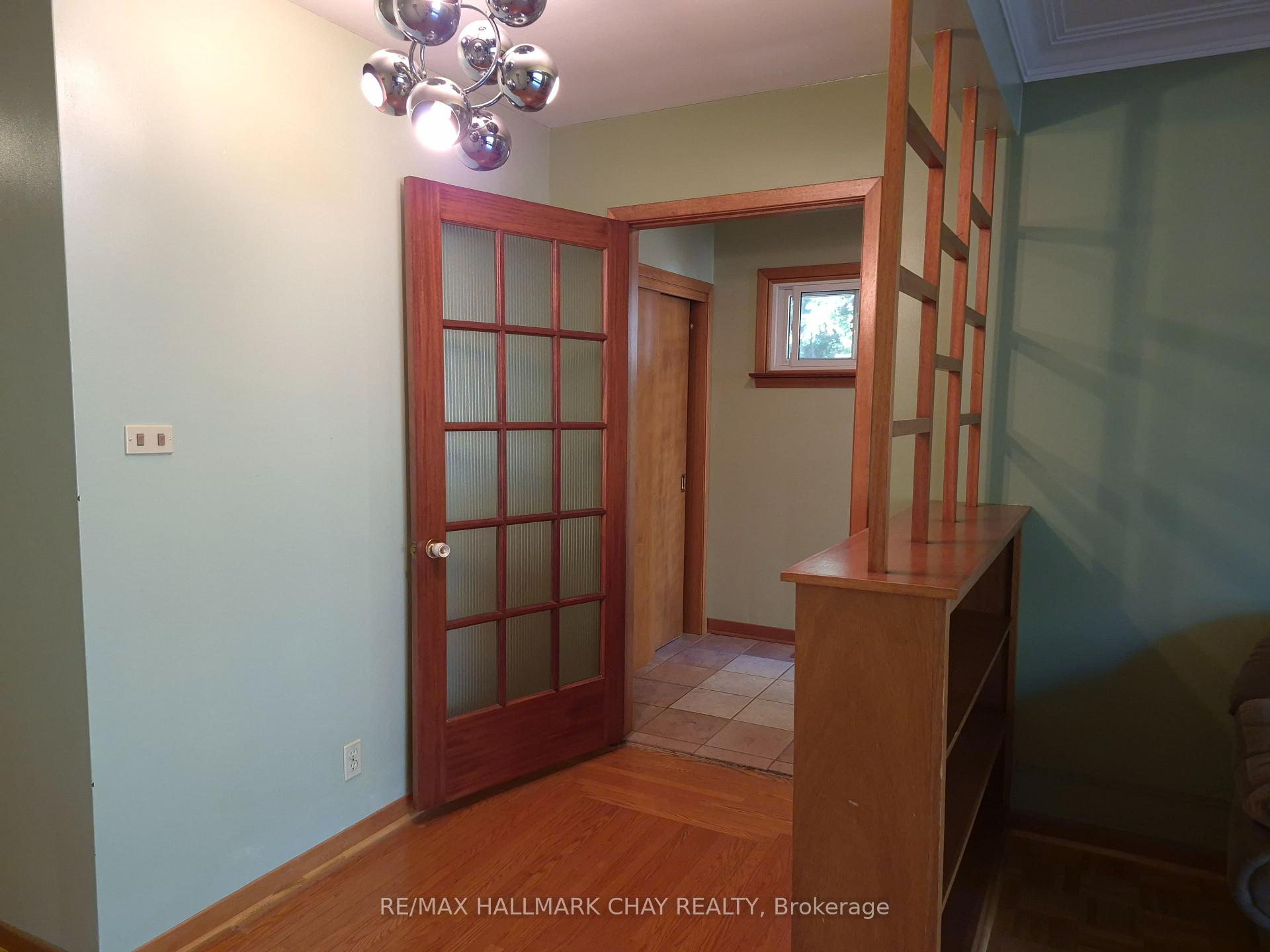 Photo 2 of 1005 Ingram Crescent, Midland — HOMEH