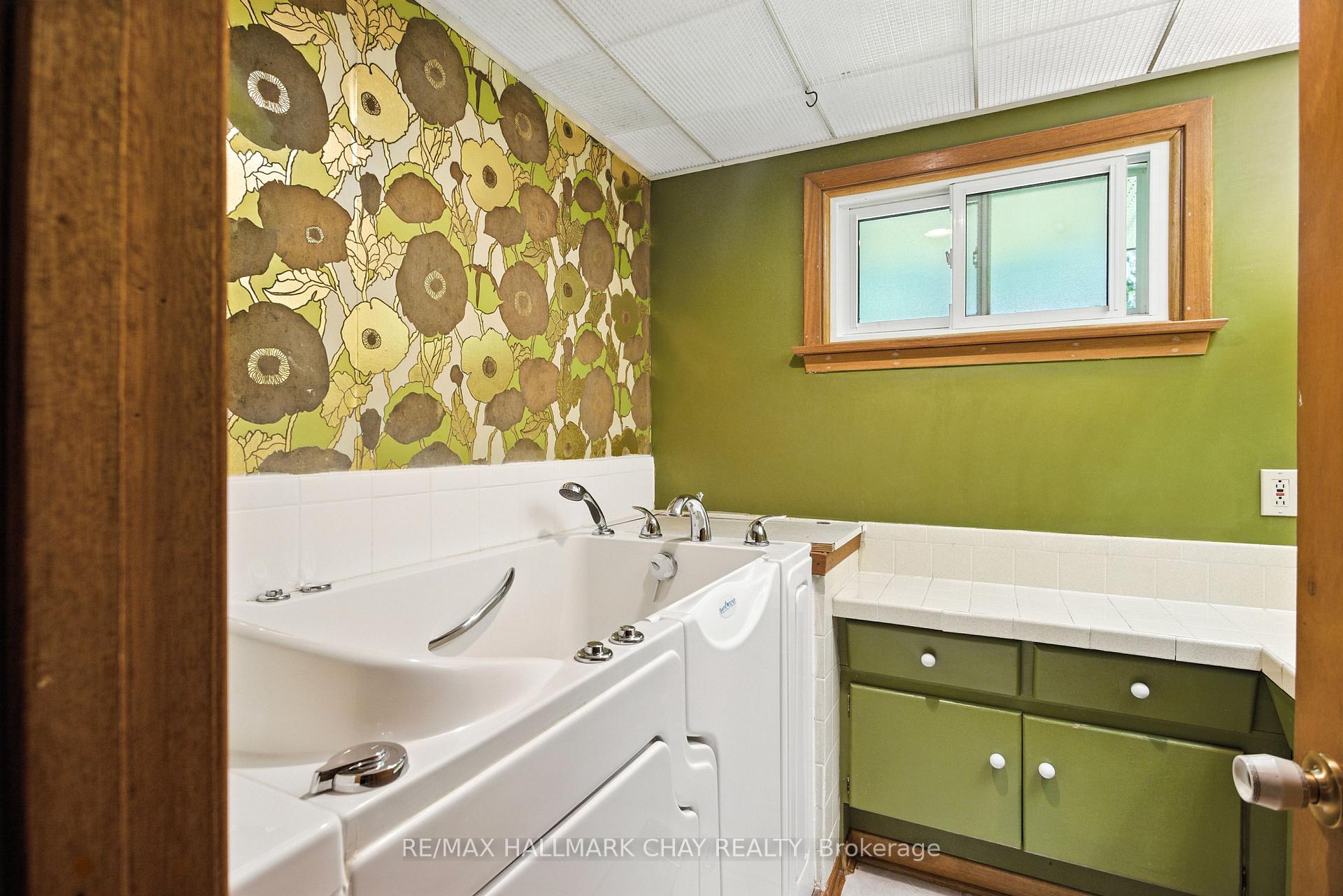 Photo 24 of 1005 Ingram Crescent, Midland — HOMEH