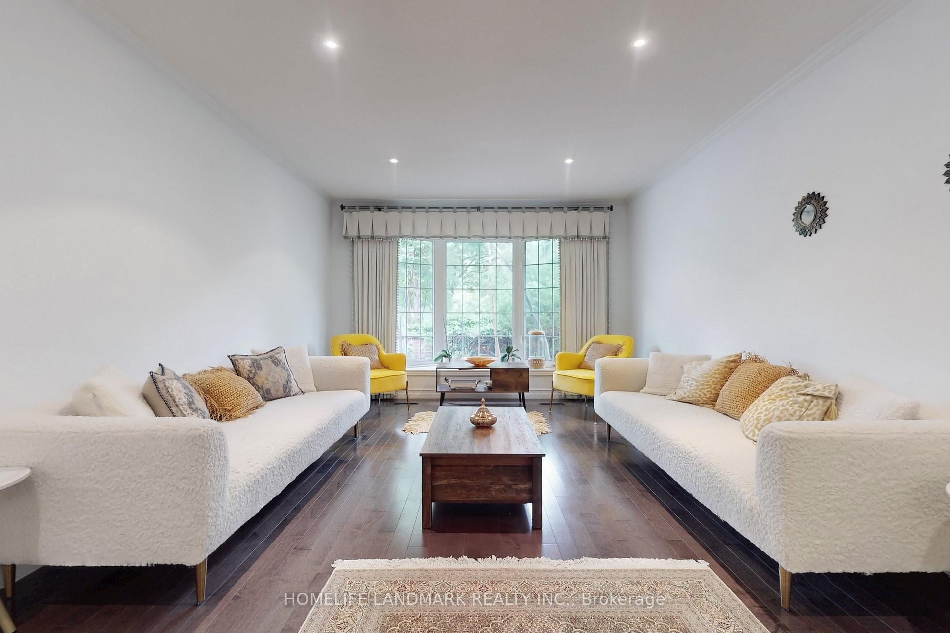 Photo 3 of 105 Willowbrook Road, Markham, Aileen-Willowbrook — HOMEH