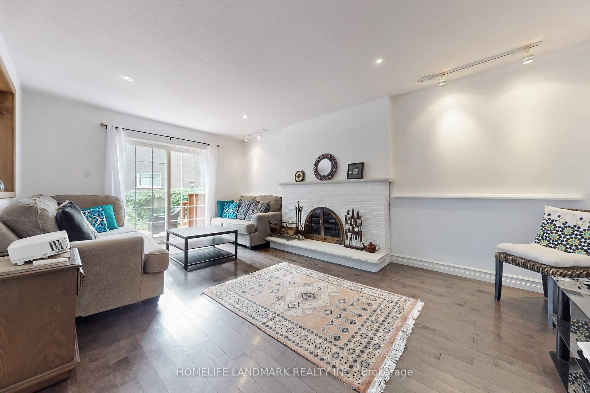 Photo 6 of 105 Willowbrook Road, Markham, Aileen-Willowbrook — HOMEH