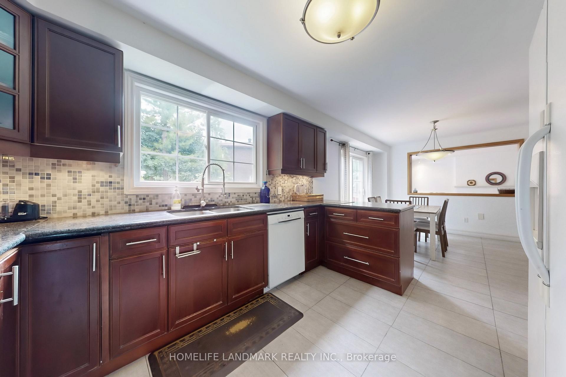 Photo 10 of 105 Willowbrook Road, Markham, Aileen-Willowbrook — HOMEH
