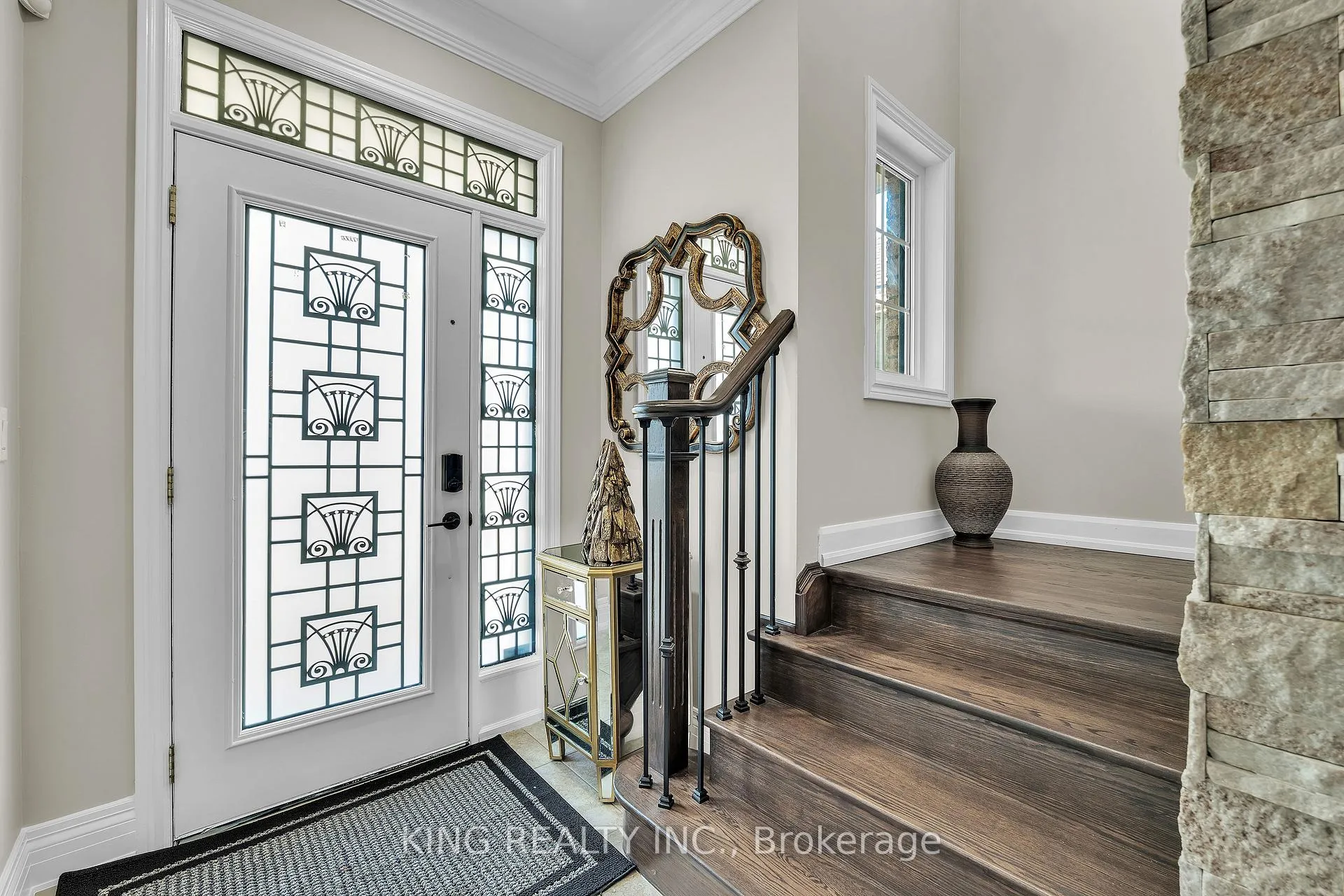 Photo 4 of 174 Minto Crescent, Milton, Willmott — HOMEH