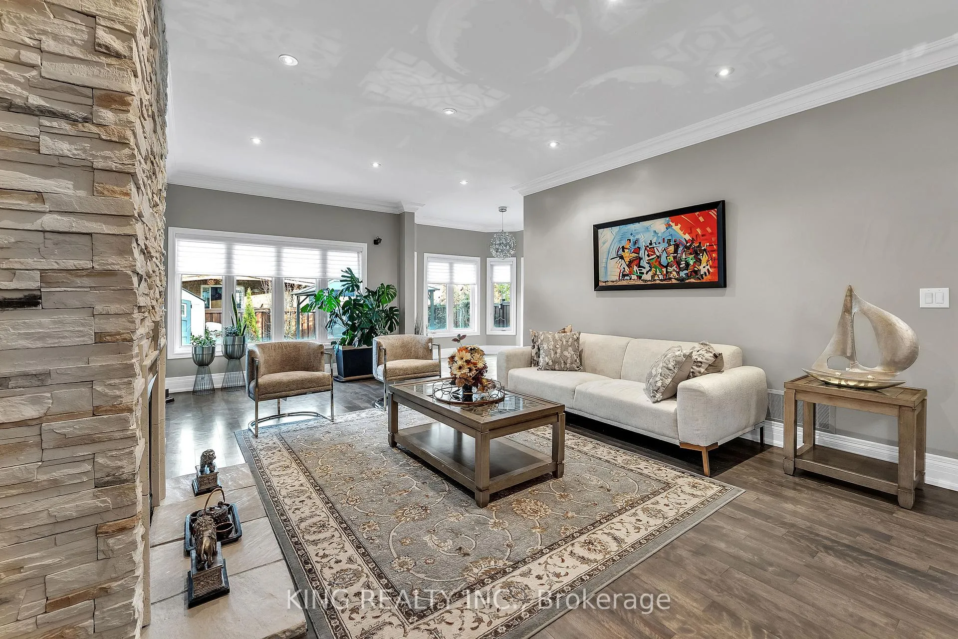 Photo 8 of 174 Minto Crescent, Milton, Willmott — HOMEH