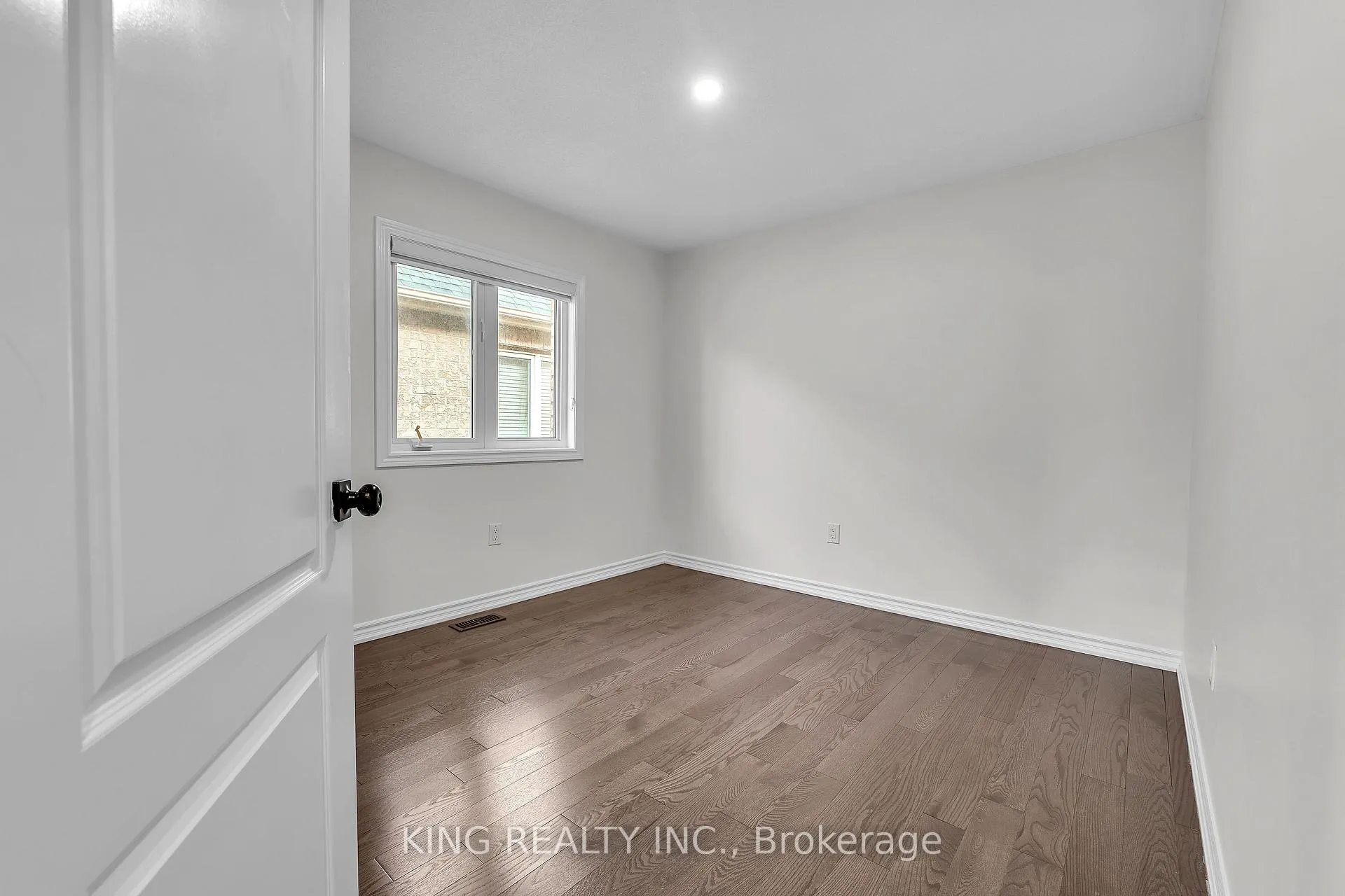 Photo 22 of 174 Minto Crescent, Milton, Willmott — HOMEH