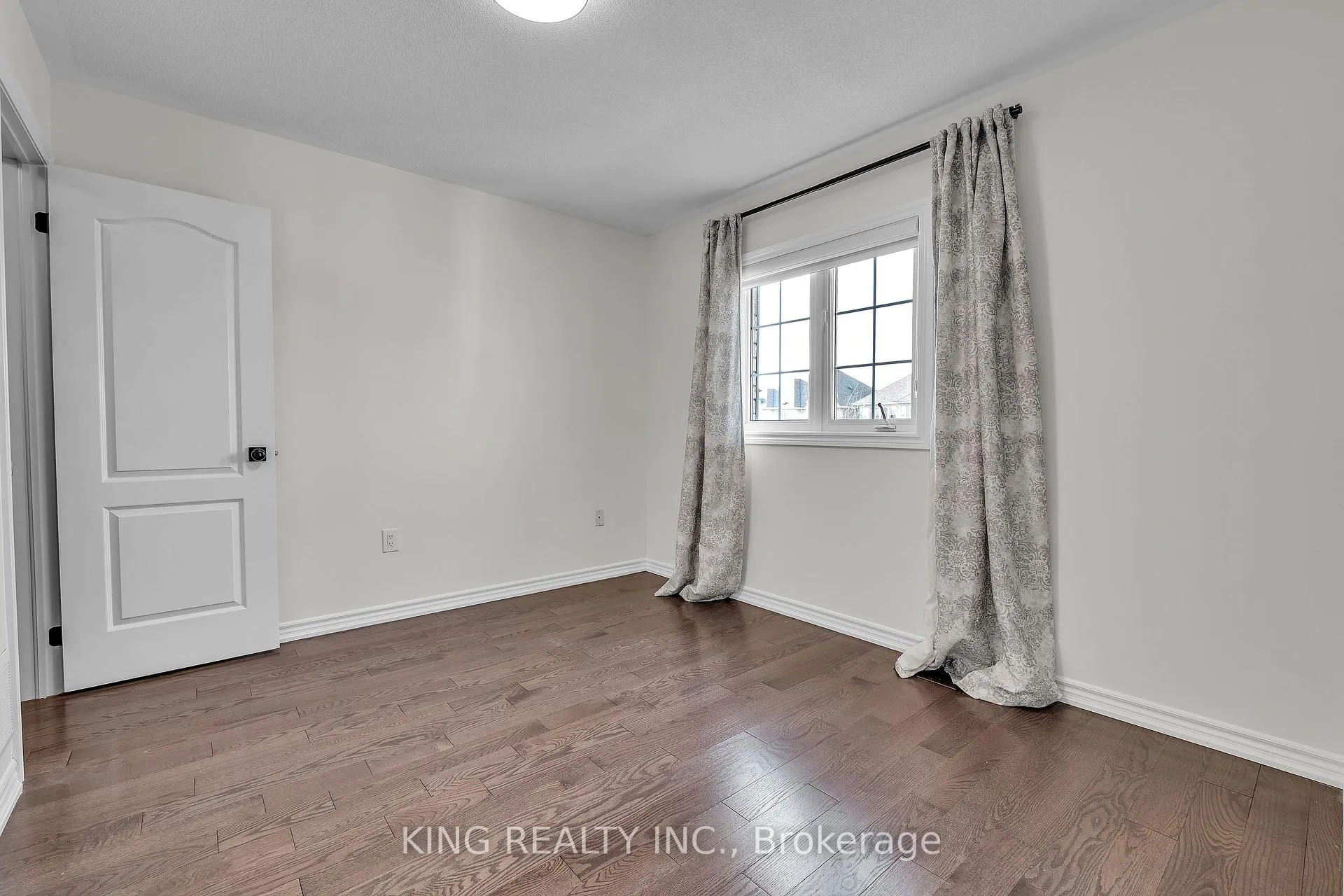 Photo 24 of 174 Minto Crescent, Milton, Willmott — HOMEH