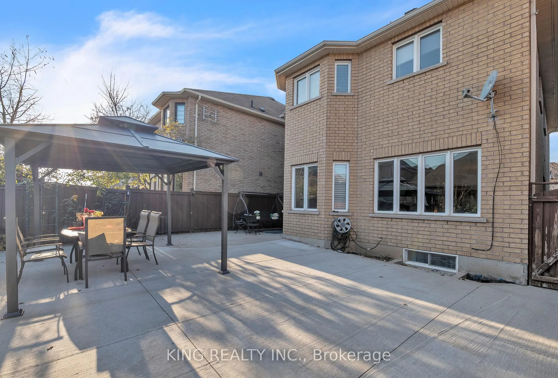 Photo 43 of 174 Minto Crescent, Milton, Willmott — HOMEH