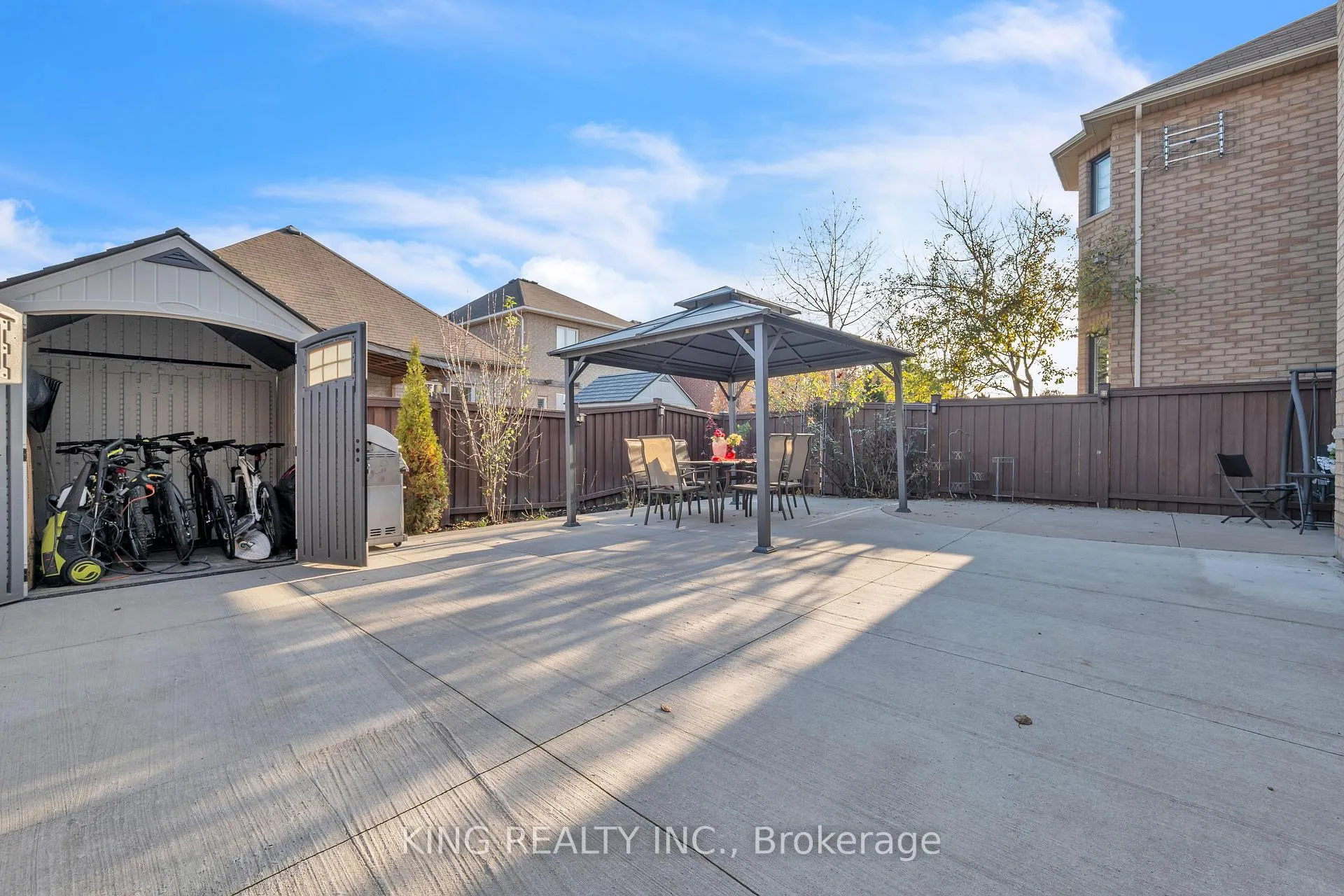 Photo 44 of 174 Minto Crescent, Milton, Willmott — HOMEH