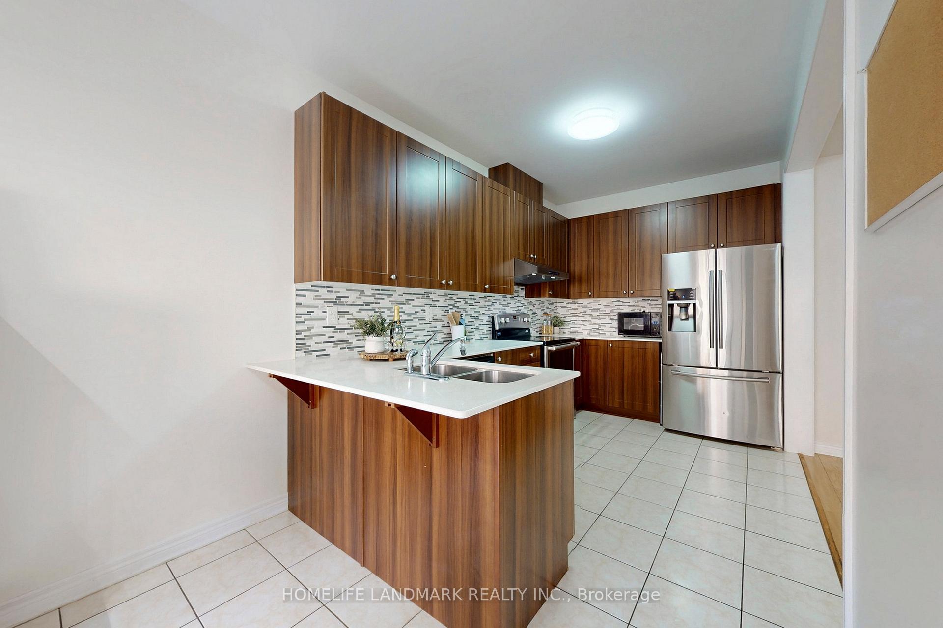 Photo 10 of 123 Fimco Crescent, Markham, Greensborough — HOMEH