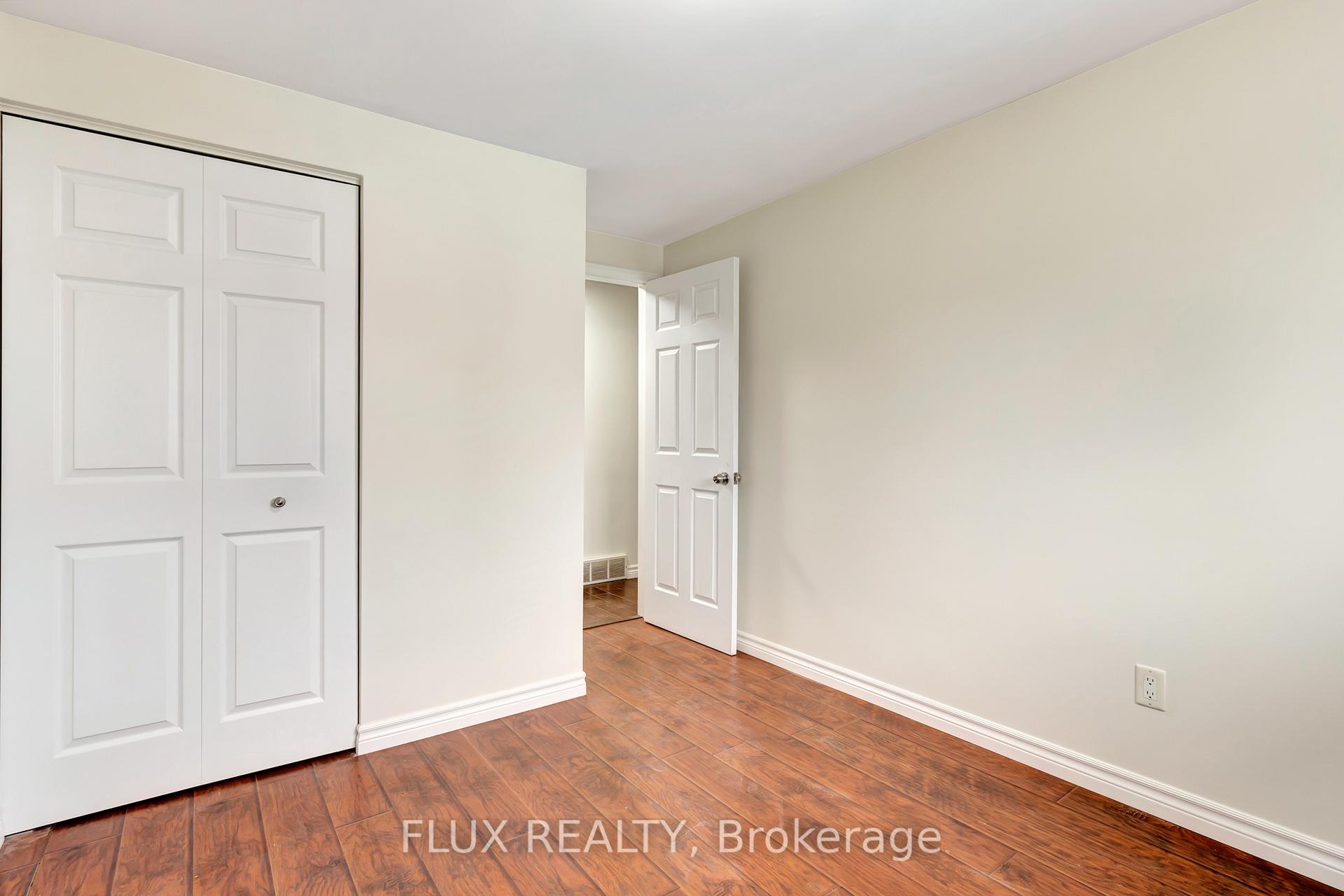 Photo 16 of 8 Mayfair Court, Kitchener — HOMEH