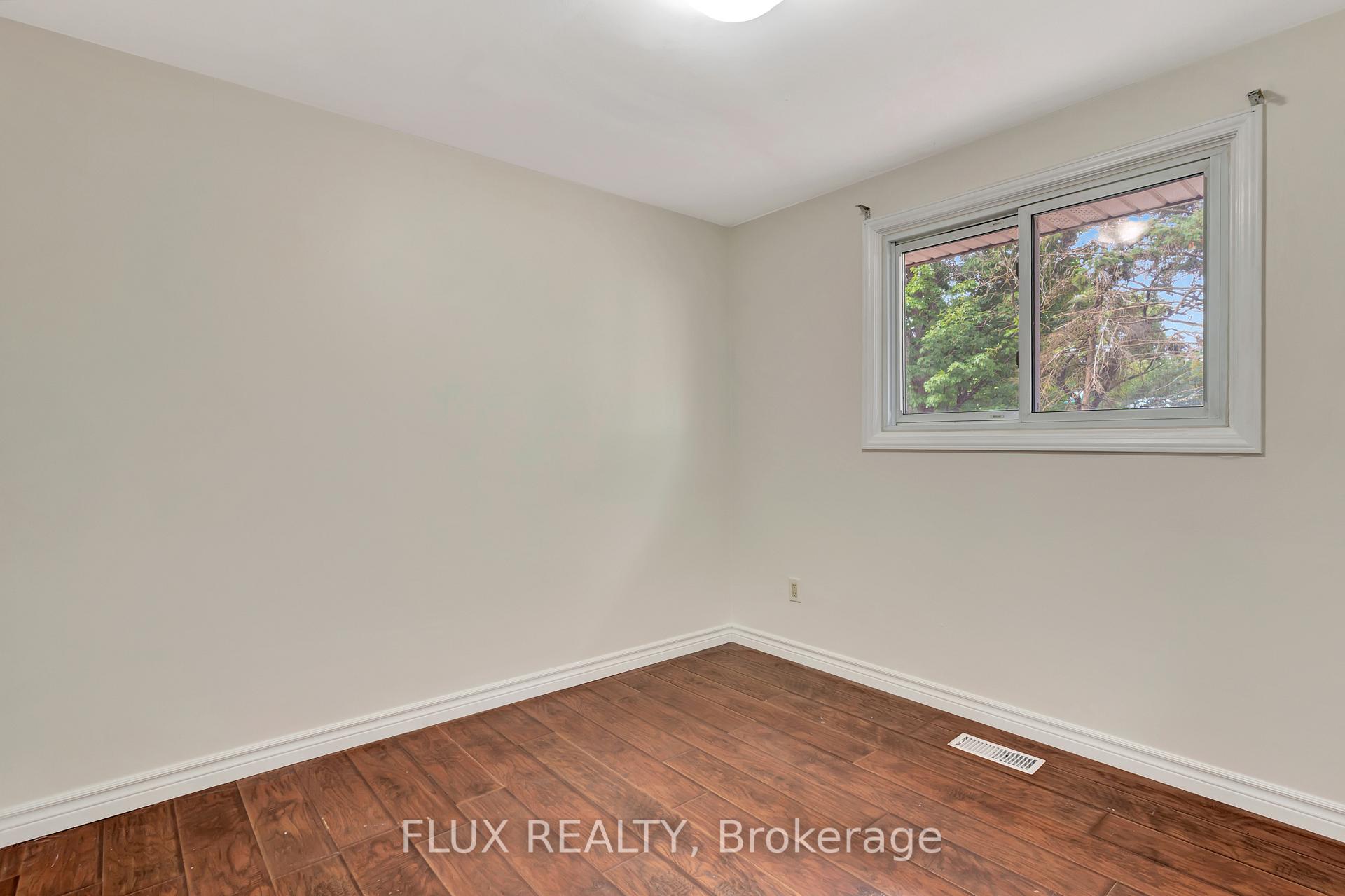 Photo 19 of 8 Mayfair Court, Kitchener — HOMEH