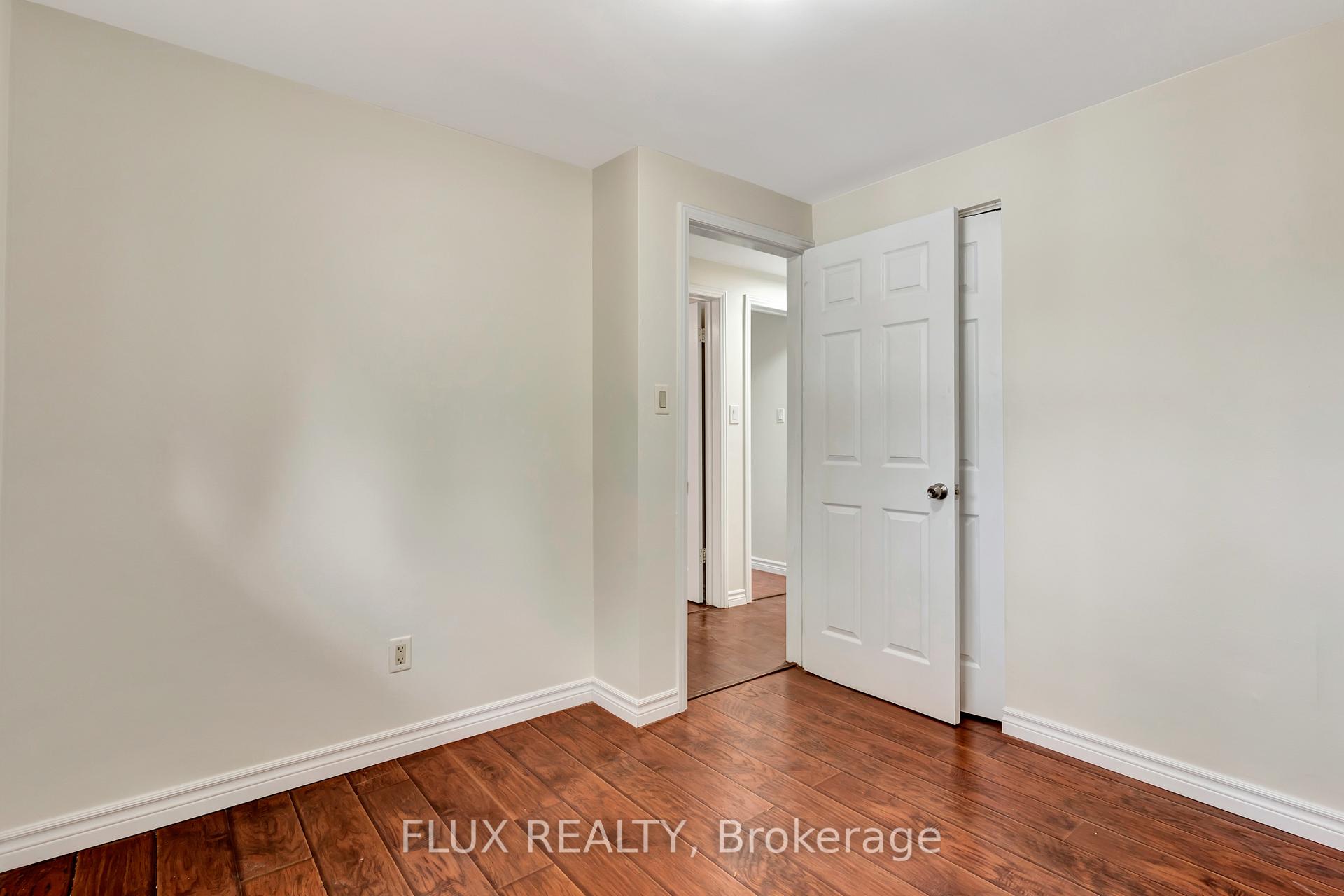 Photo 20 of 8 Mayfair Court, Kitchener — HOMEH