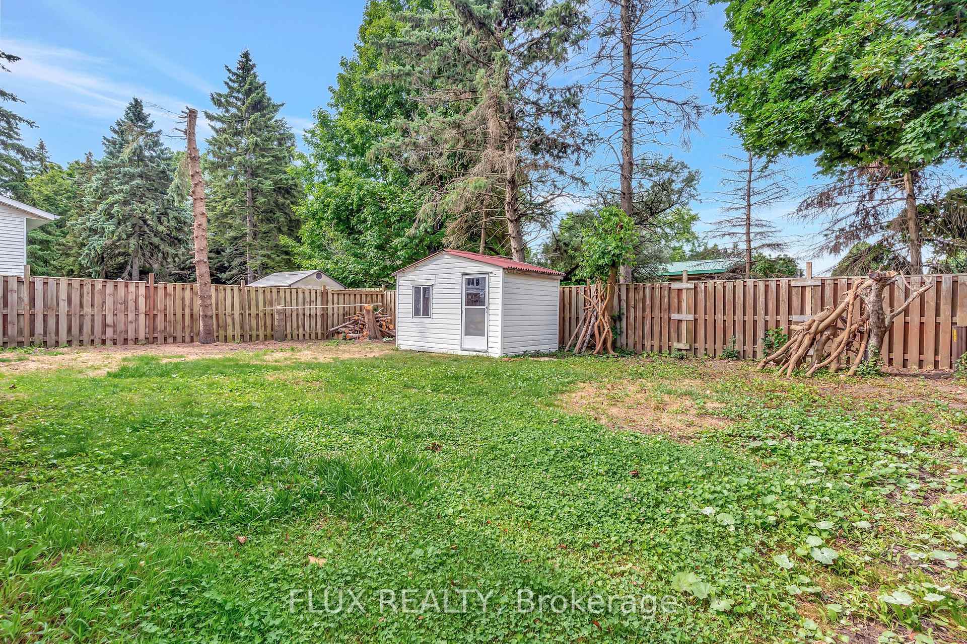 Photo 32 of 8 Mayfair Court, Kitchener — HOMEH