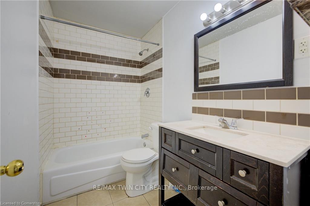 Photo 9 of 486 Highland Road E, Kitchener, Southdale — HOMEH