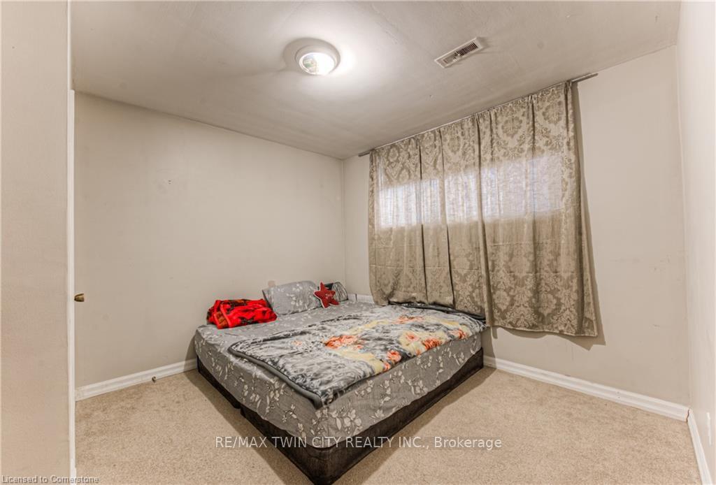 Photo 24 of 486 Highland Road E, Kitchener, Southdale — HOMEH