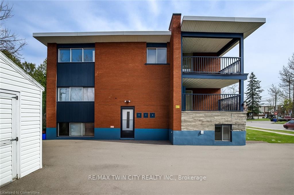 Photo 26 of 486 Highland Road E, Kitchener, Southdale — HOMEH