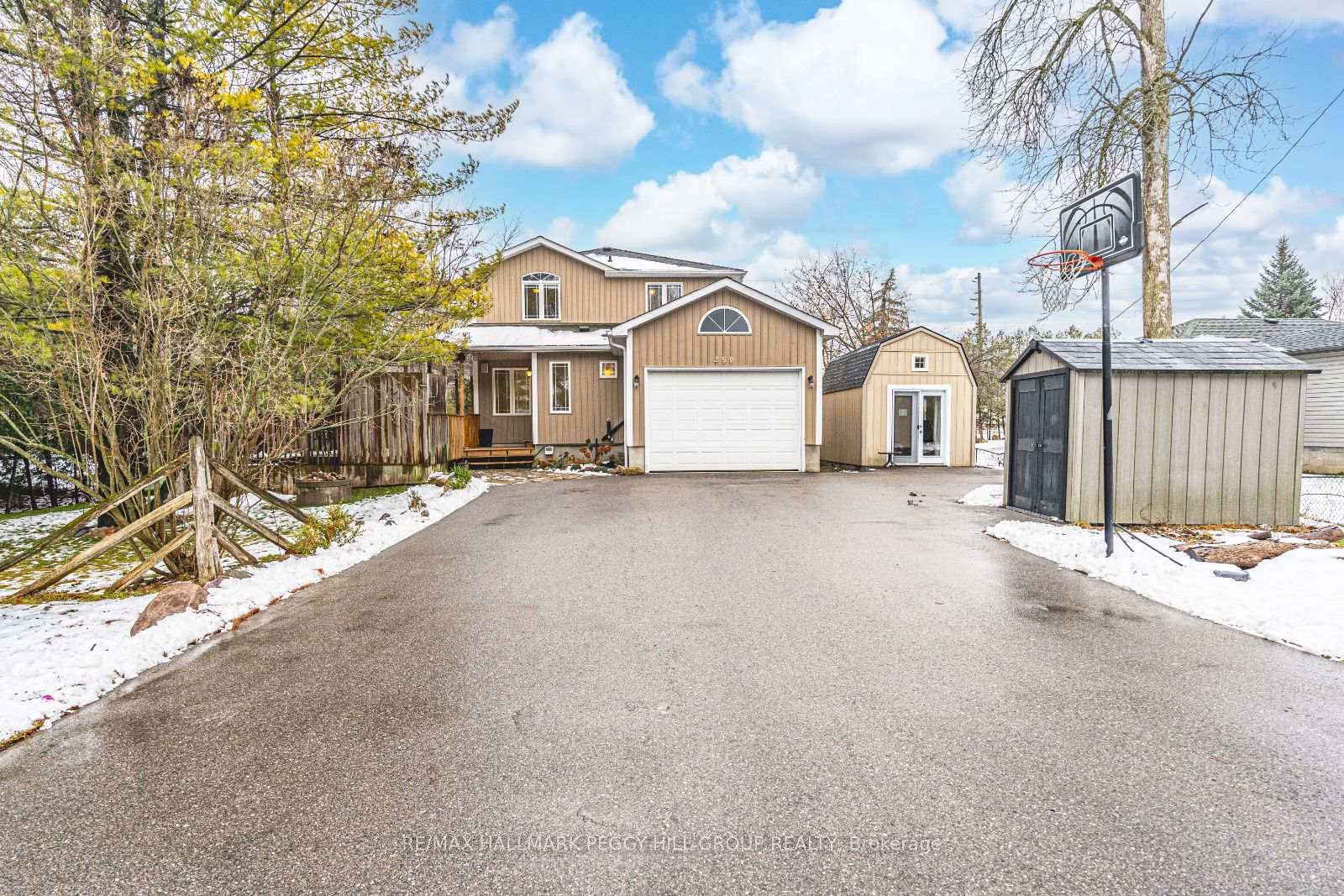 Photo 1 of 250 Big Bay Point Road, Innisfil, Rural Innisfil — HOMEH